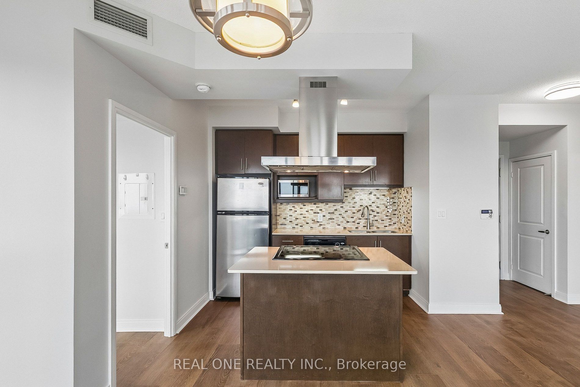 60 Absolute Avenue 5301 Property Photo 4