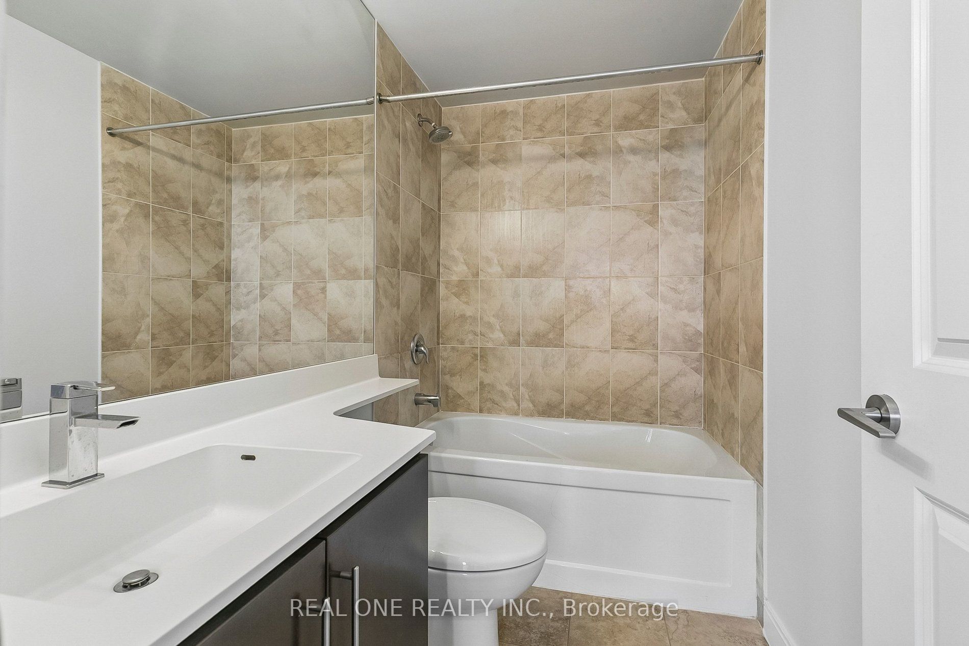 60 Absolute Avenue 5301 Property Photo 7