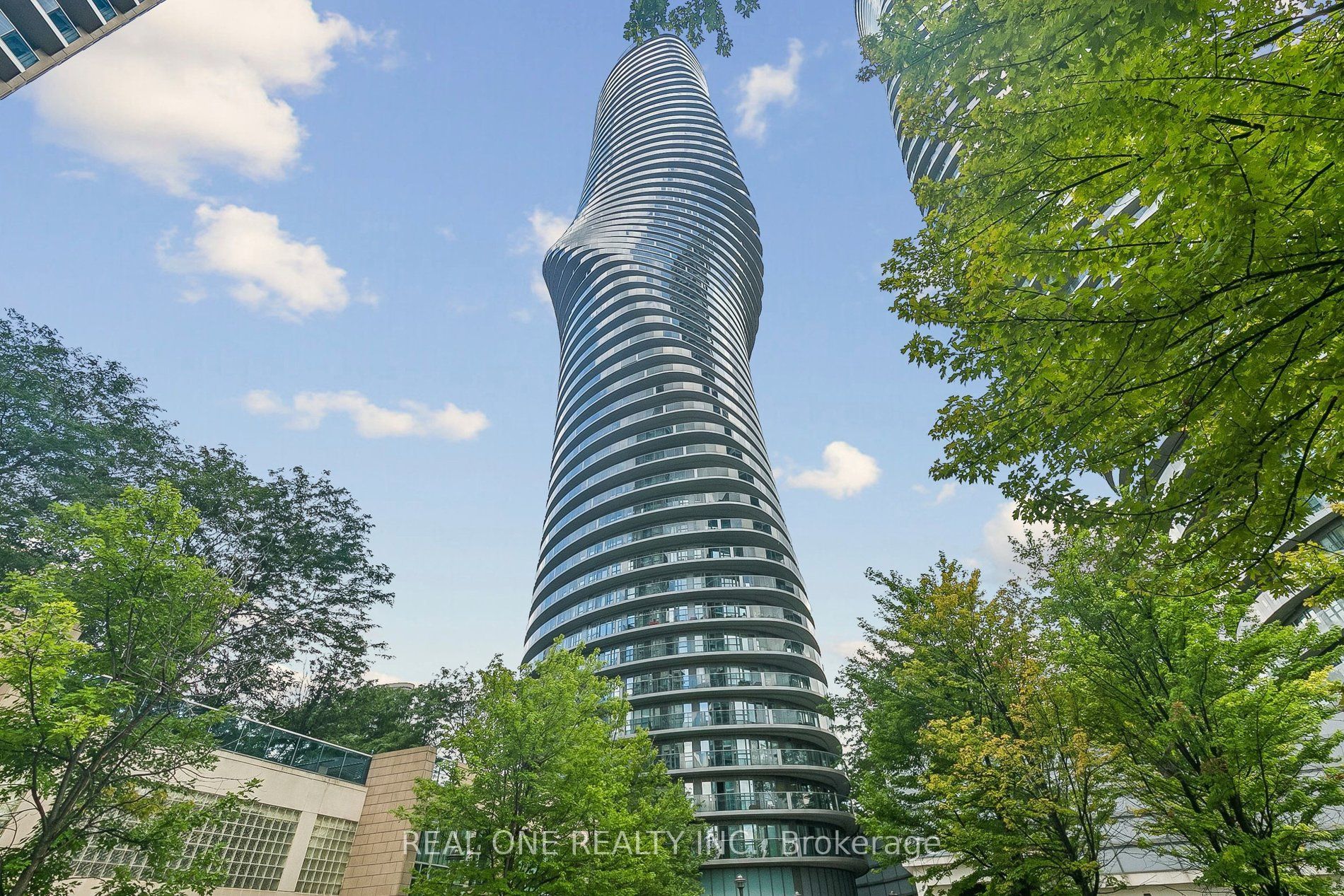 60 Absolute Avenue 5301 Property Photo 18