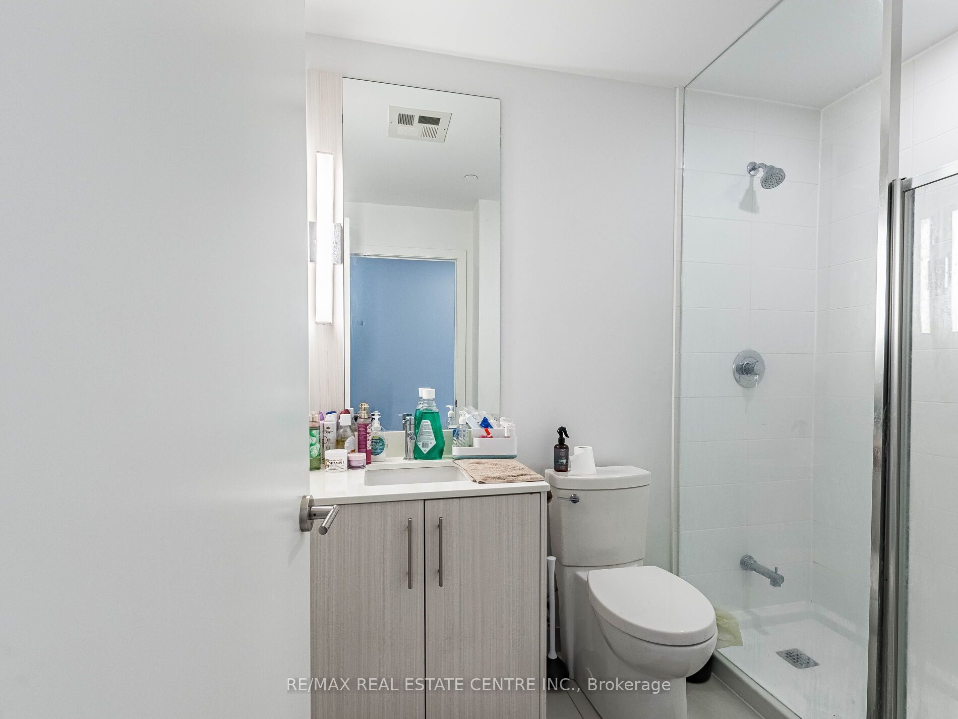 215 Veterans Drive 211 Property Photo 37