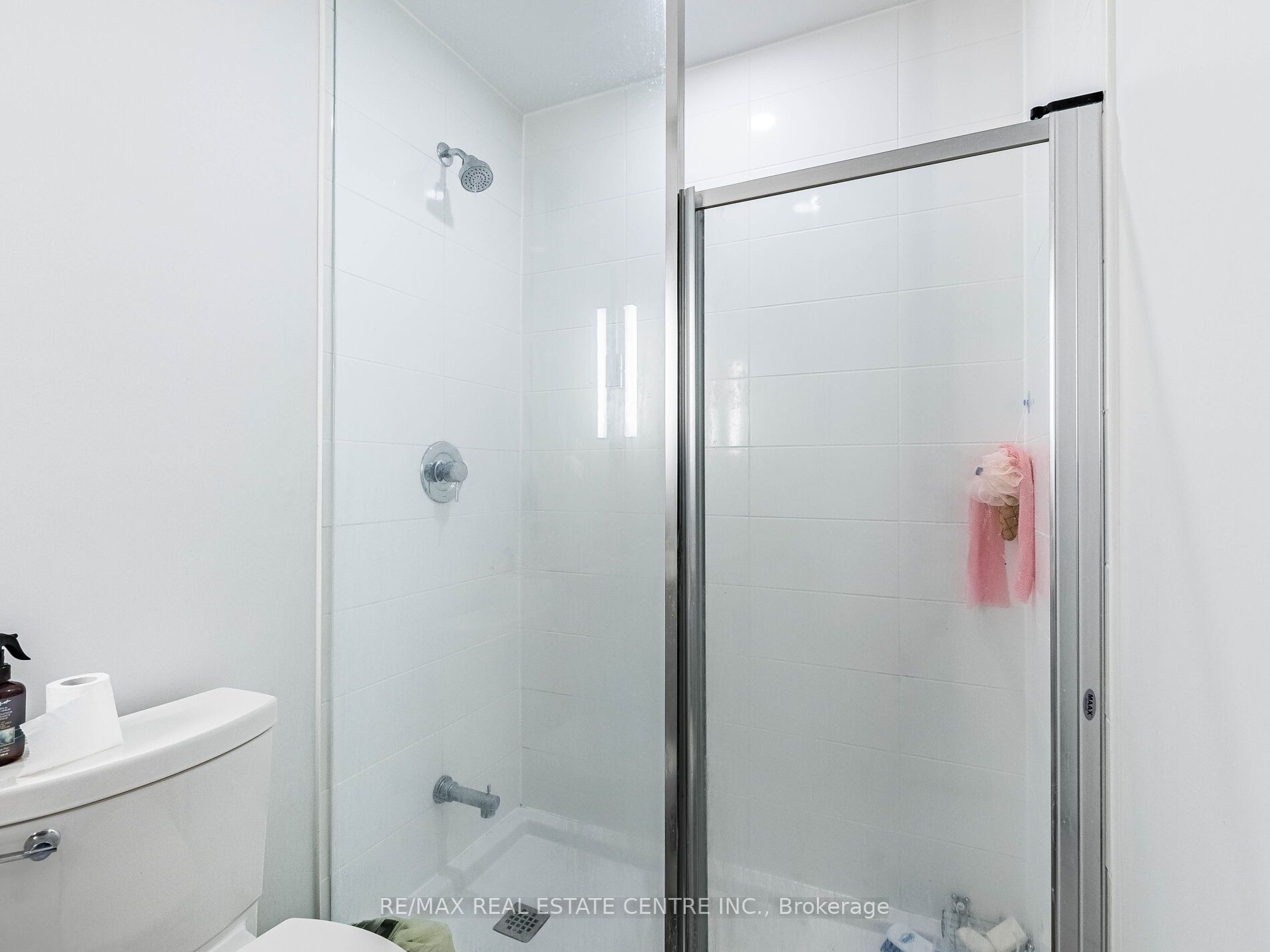 215 Veterans Drive 211 Property Photo 38