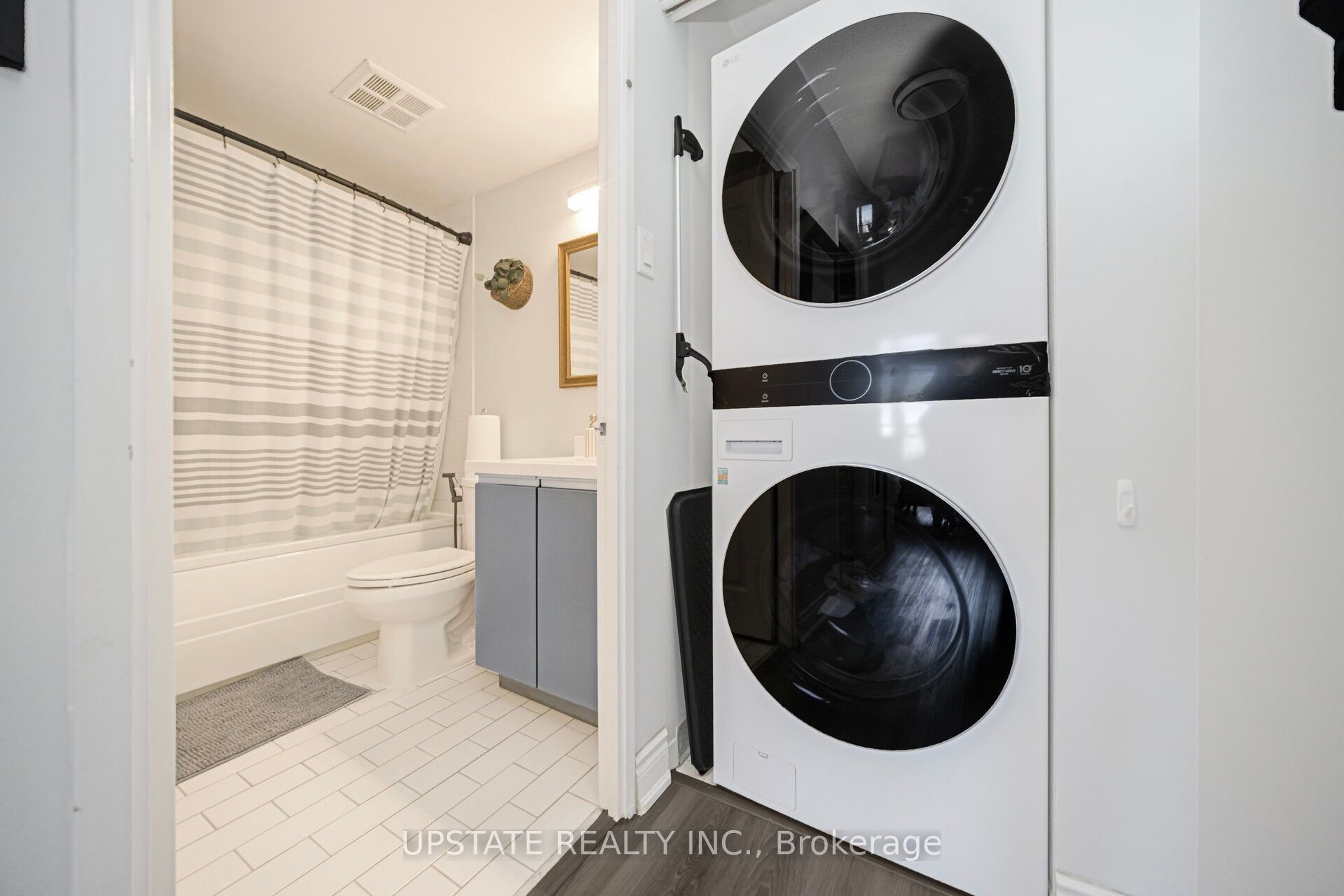 250 Webb Drive 1607 Property Photo 41