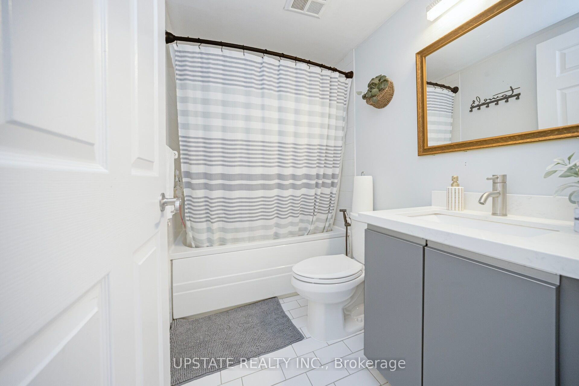 250 Webb Drive 1607 Property Photo 42