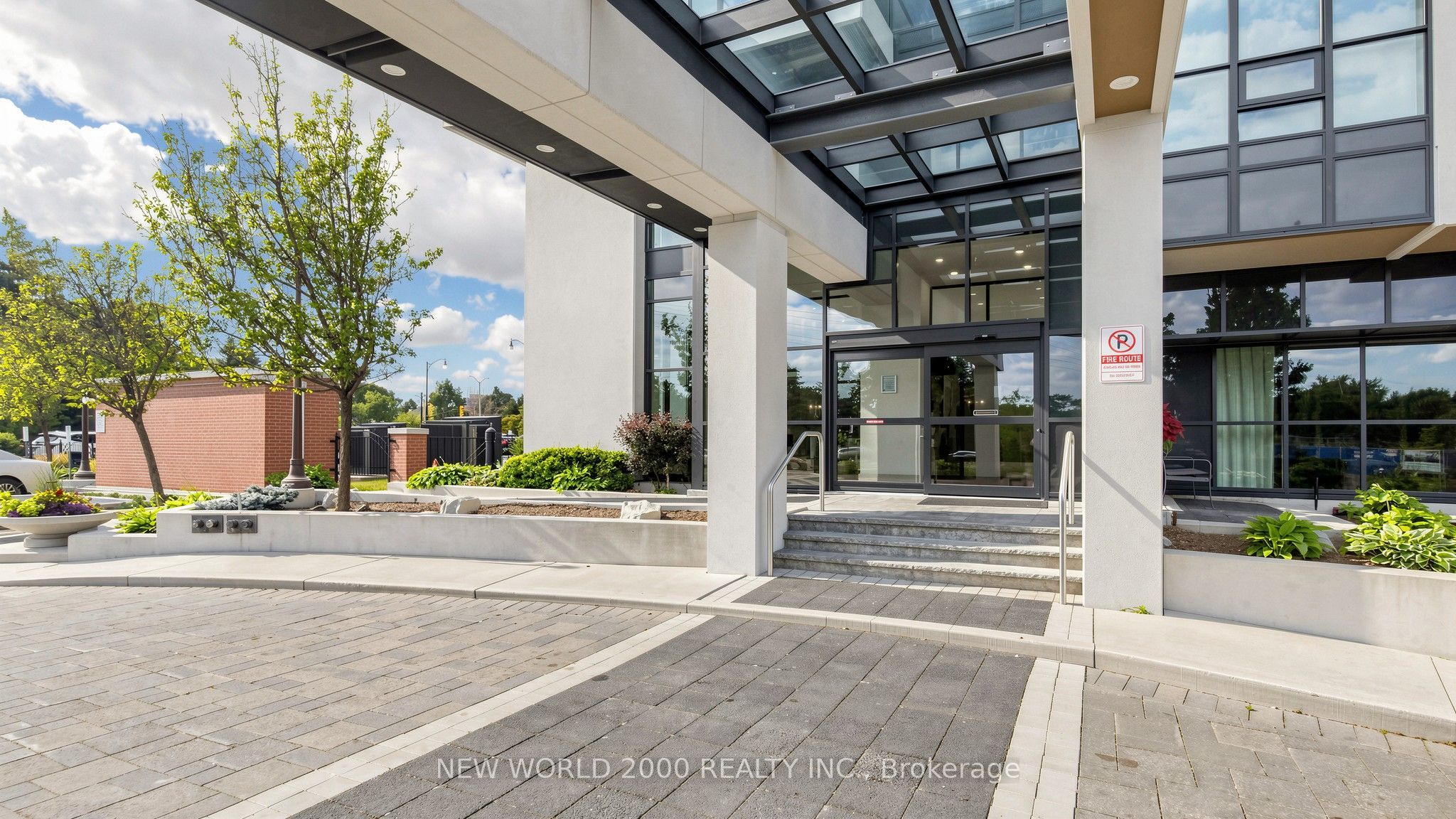 100 John Street 502 Property Photo 2