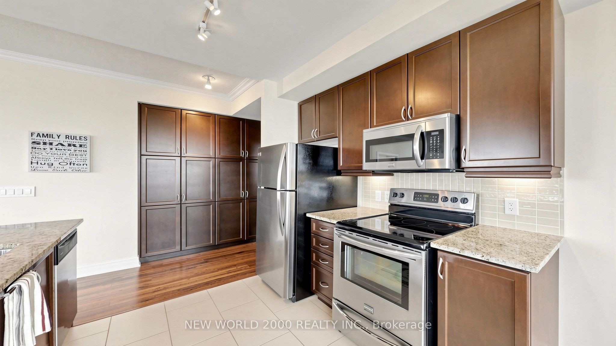 100 John Street 502 Property Photo 14