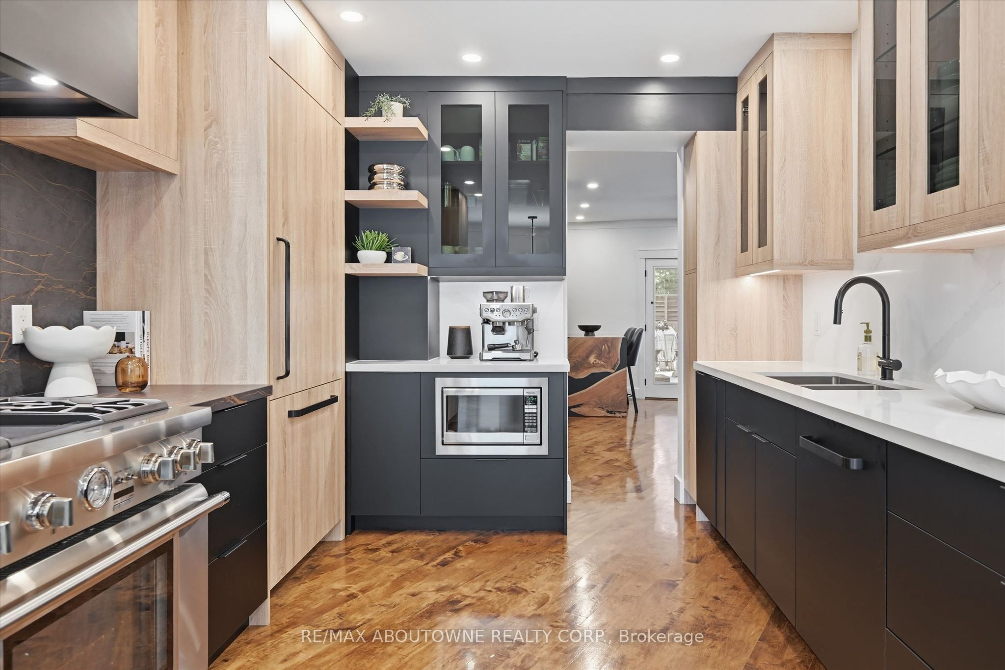 25 Southwind Terrace Property Photo 11