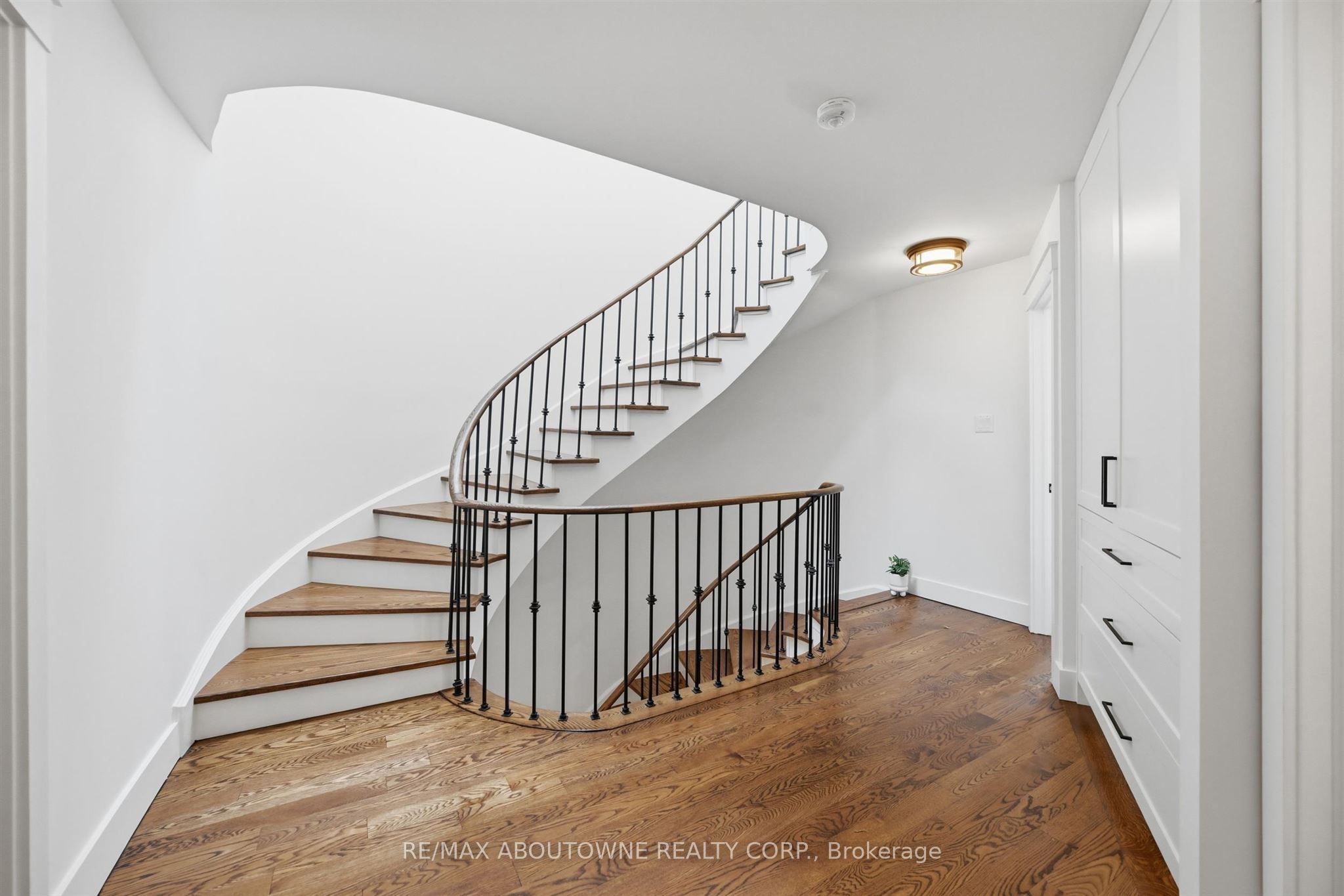 25 Southwind Terrace Property Photo 24