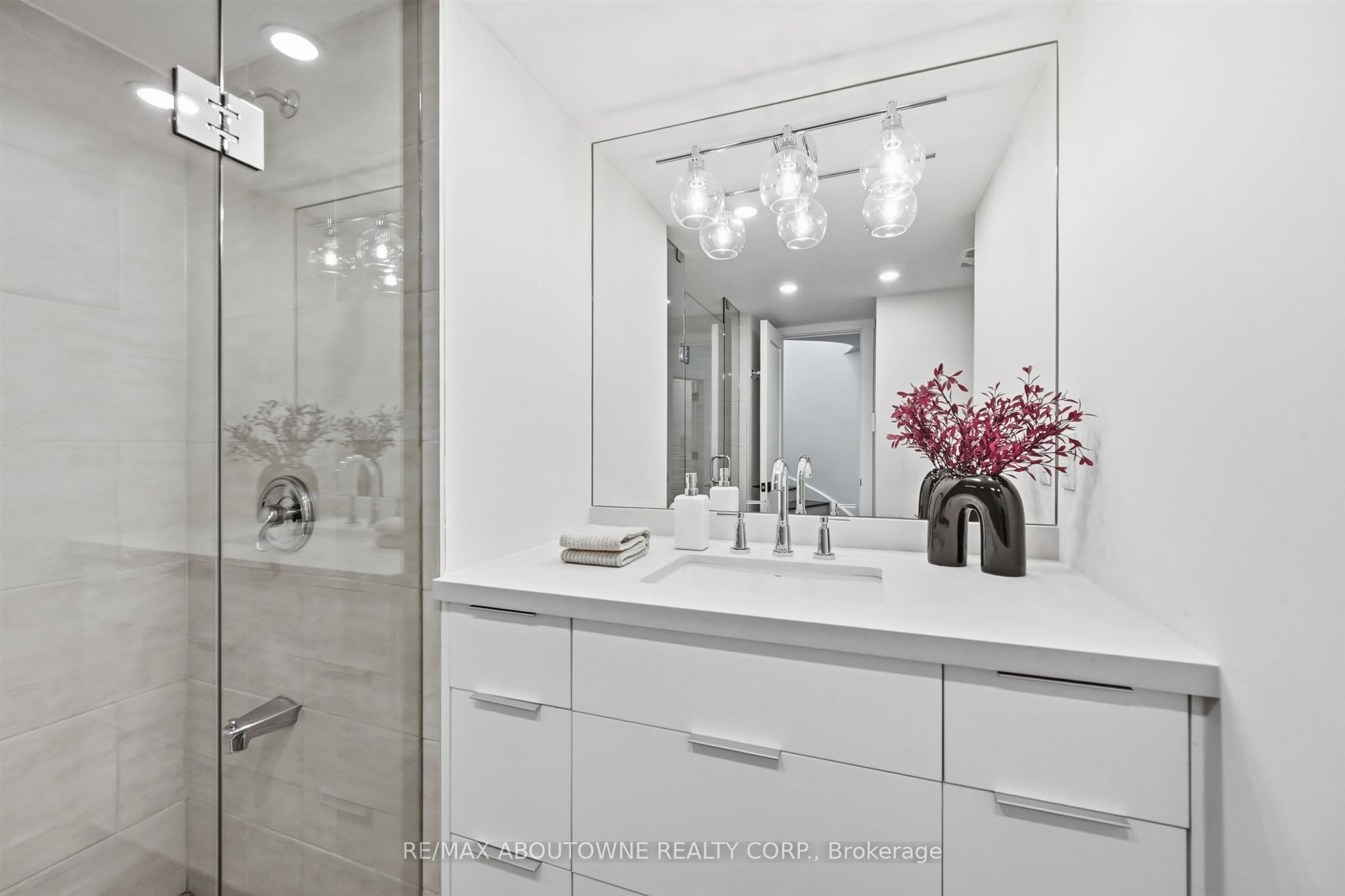 25 Southwind Terrace Property Photo 27