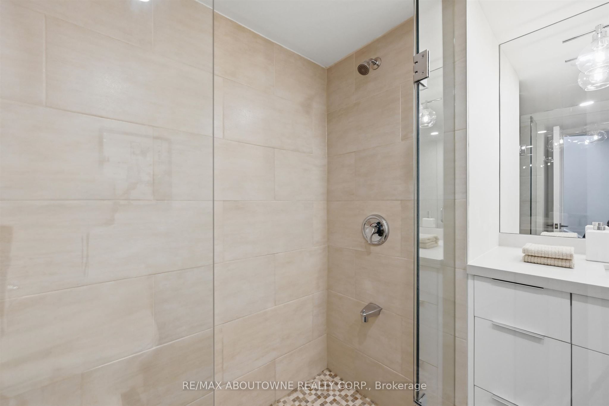25 Southwind Terrace Property Photo 28