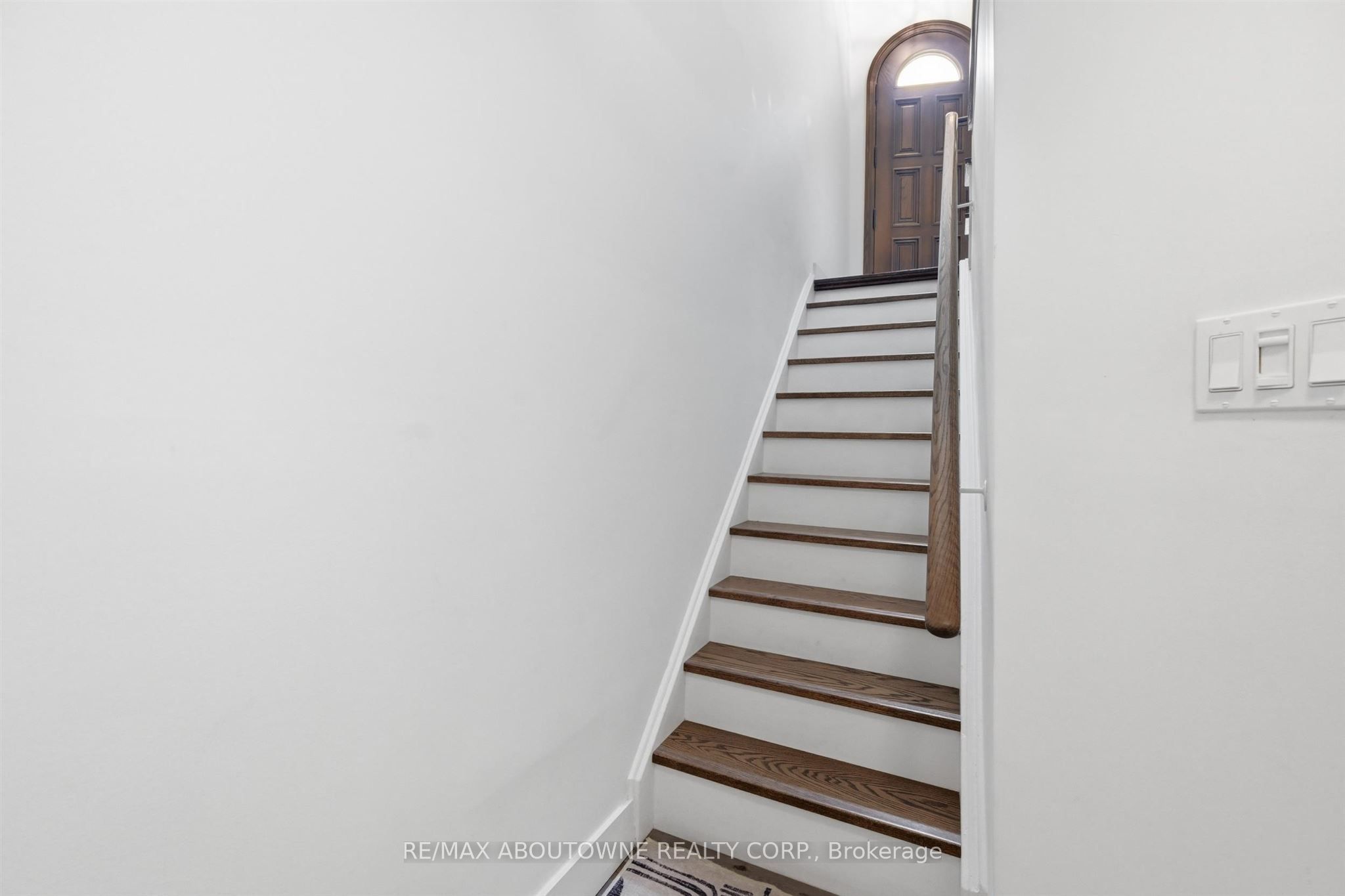 25 Southwind Terrace Property Photo 43