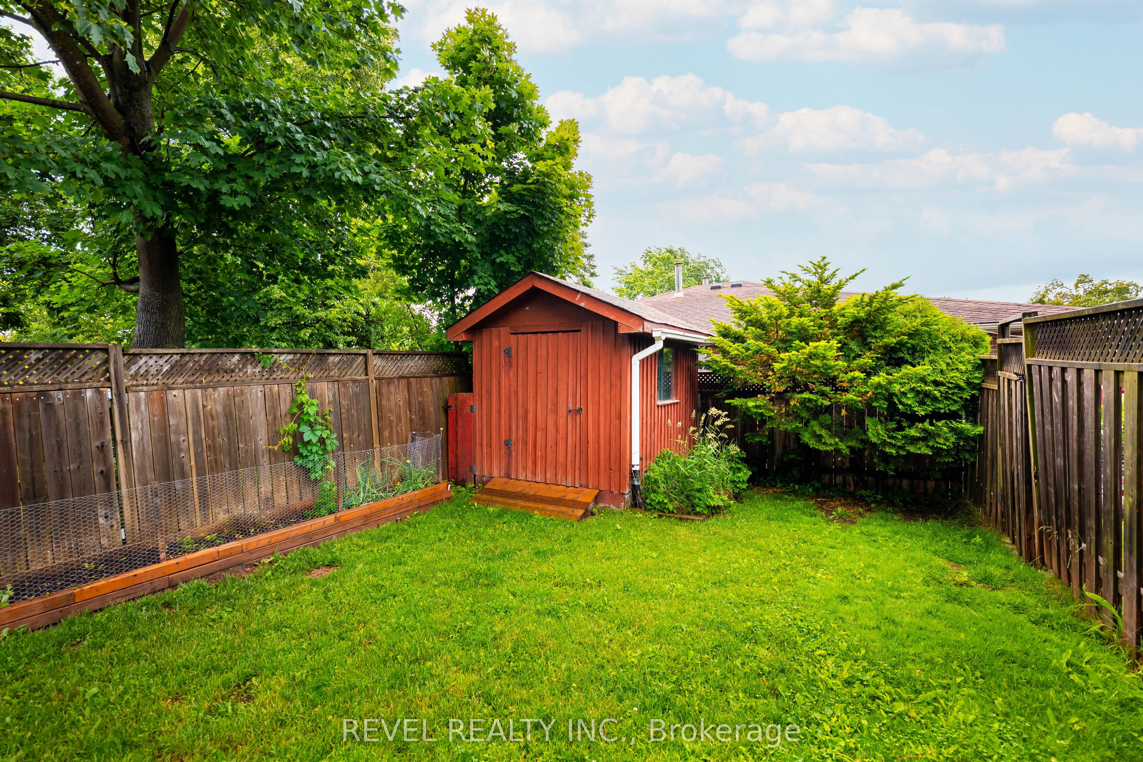 67 Carlton Drive Property Photo 14