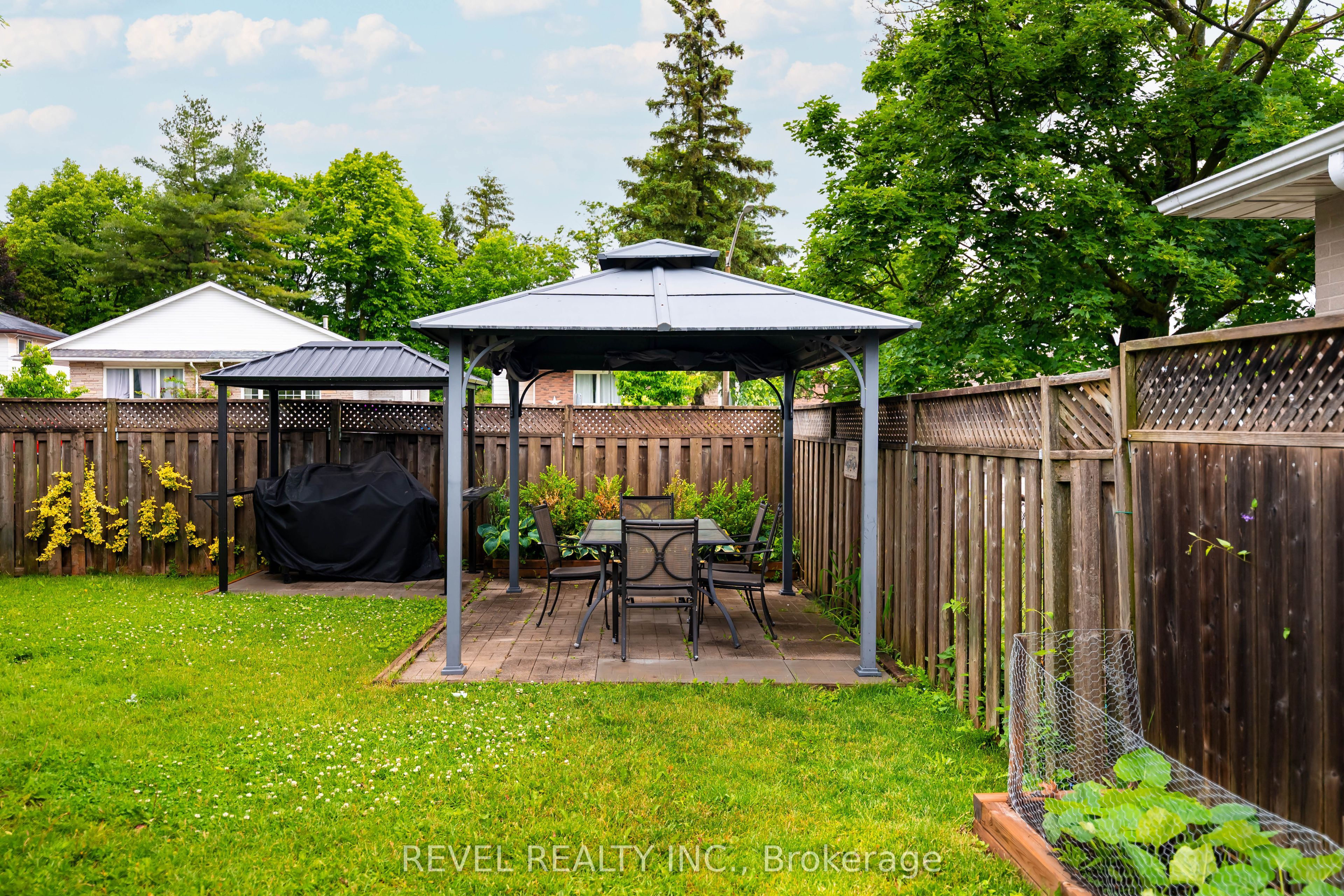 67 Carlton Drive Property Photo 18