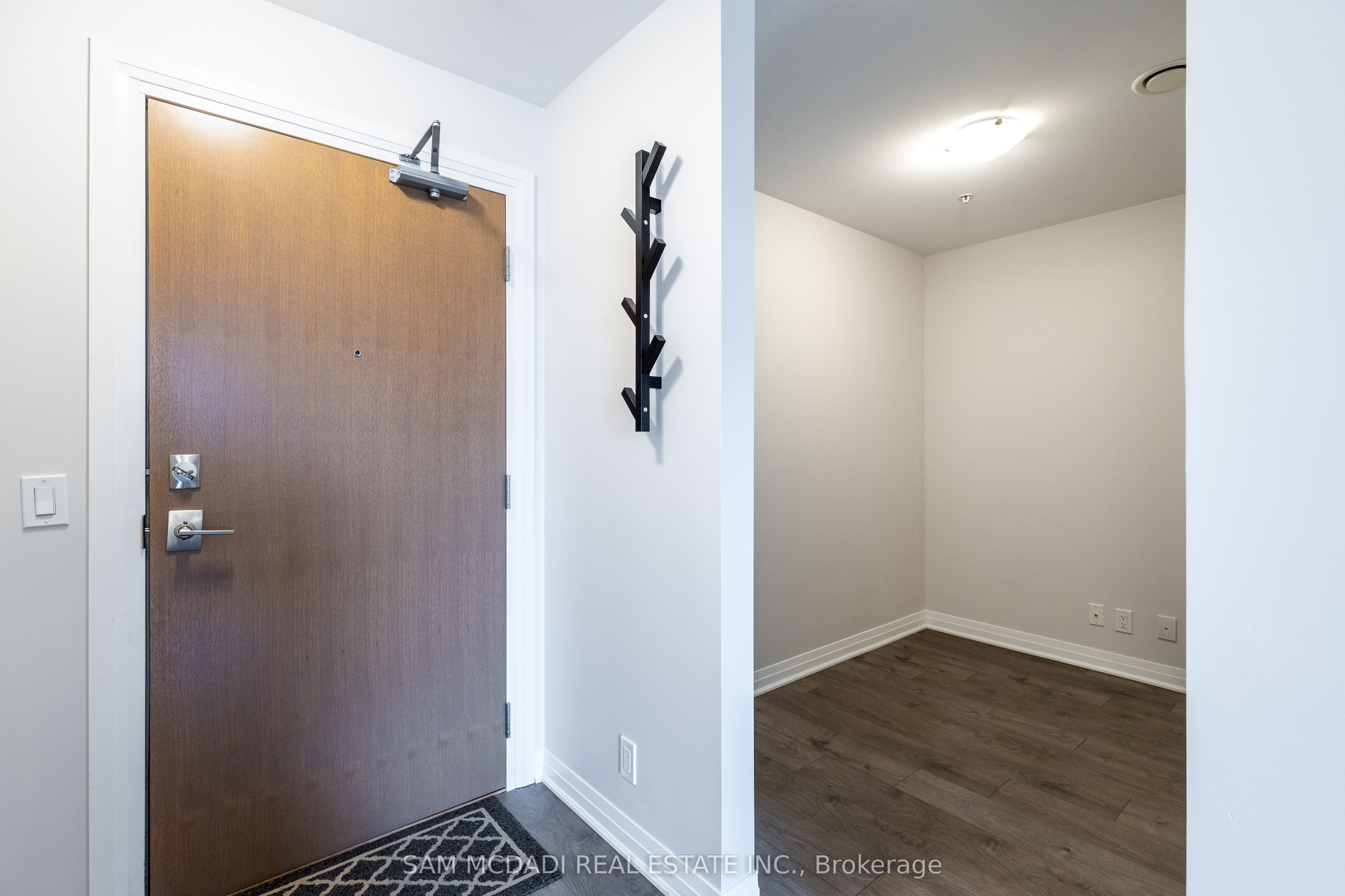 1105 Leger Way 319 Property Photo 28