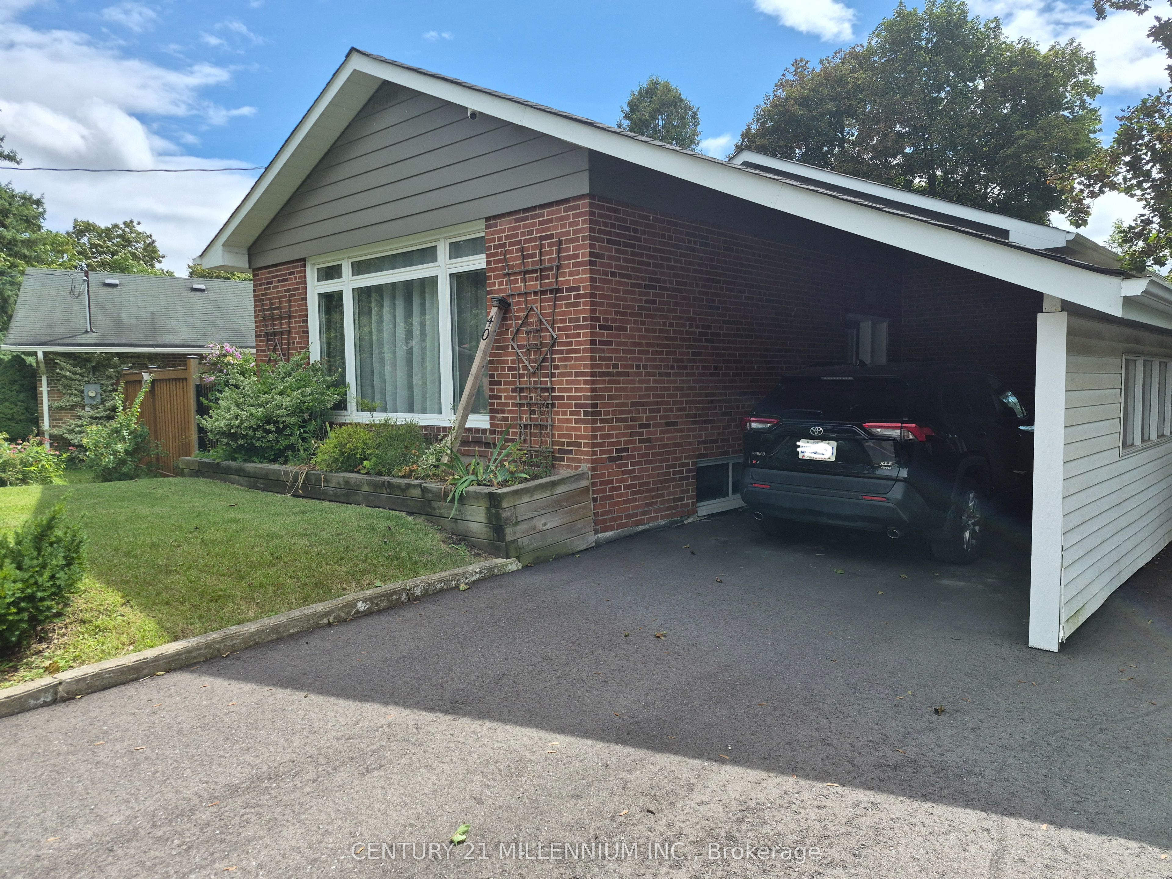 40 Meadowland Drive Property Photo 4