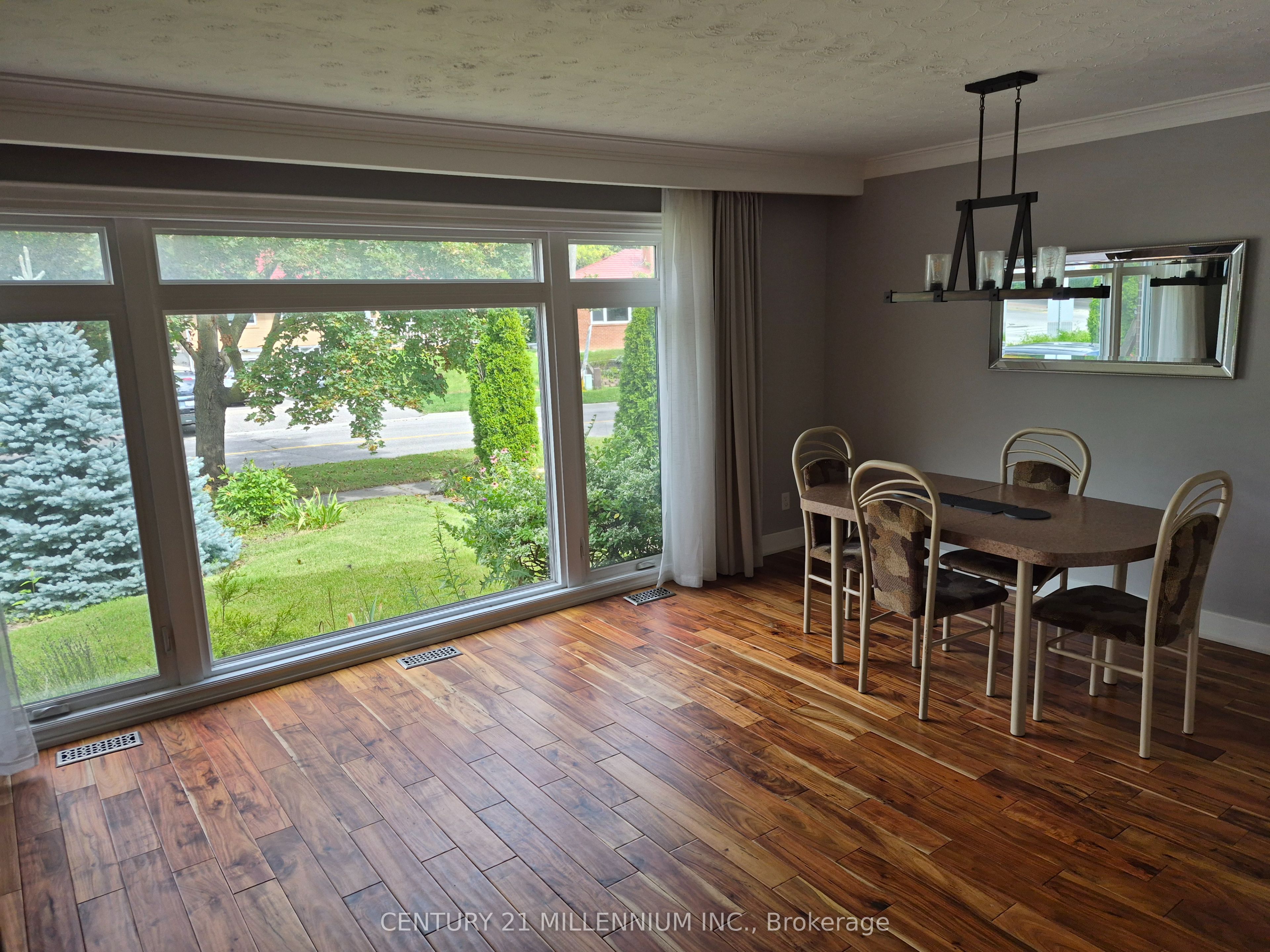 40 Meadowland Drive Property Photo 6