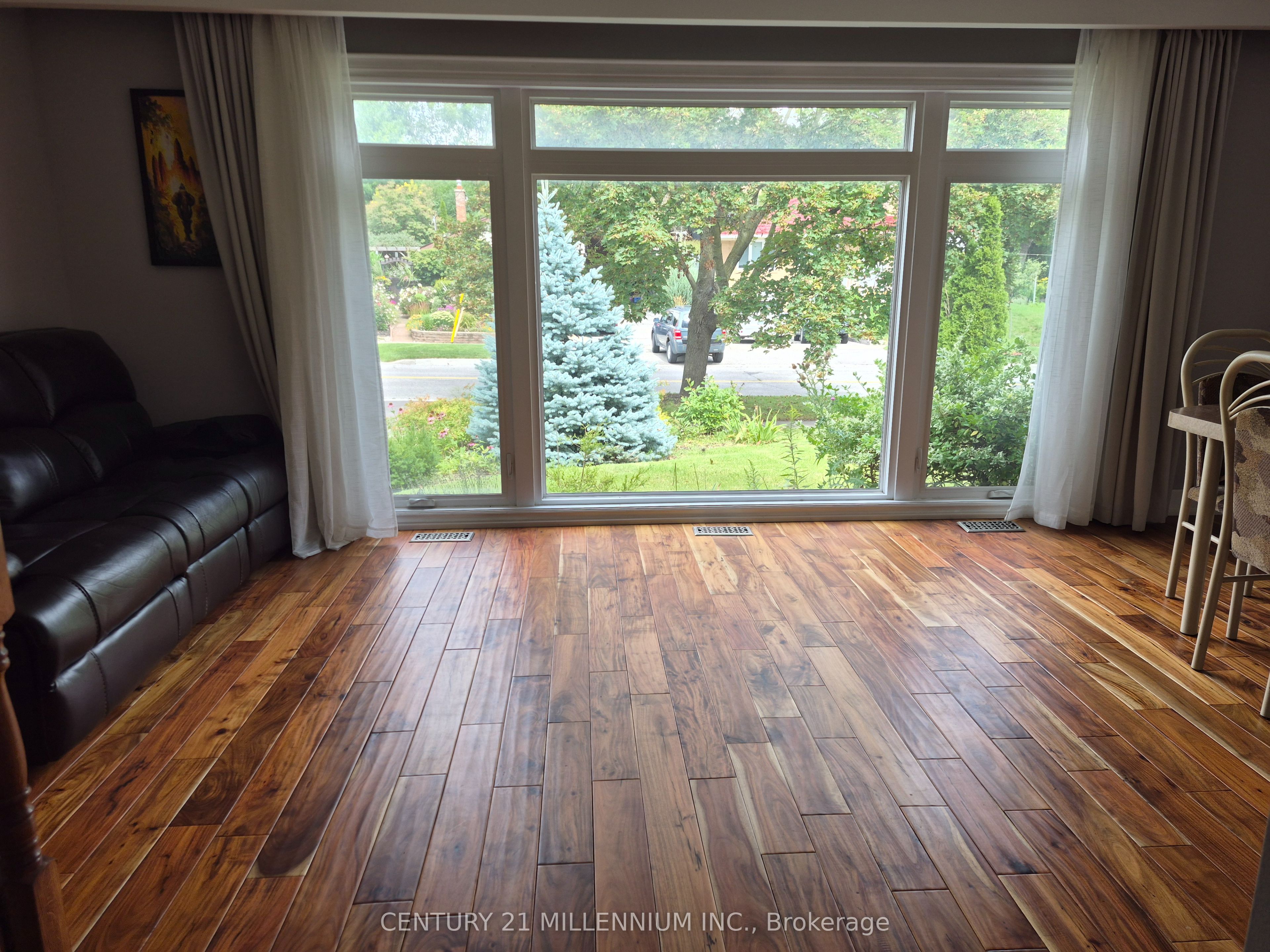 40 Meadowland Drive Property Photo 7