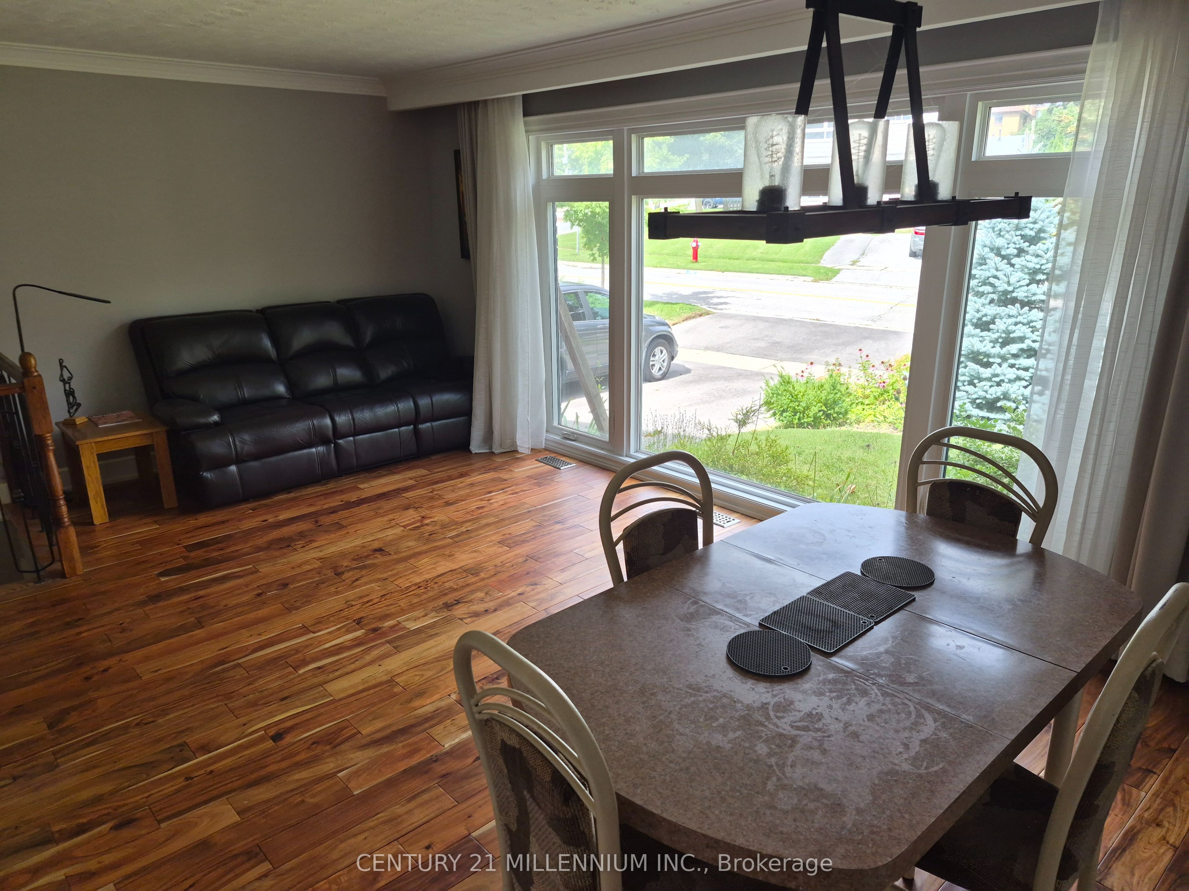 40 Meadowland Drive Property Photo 8