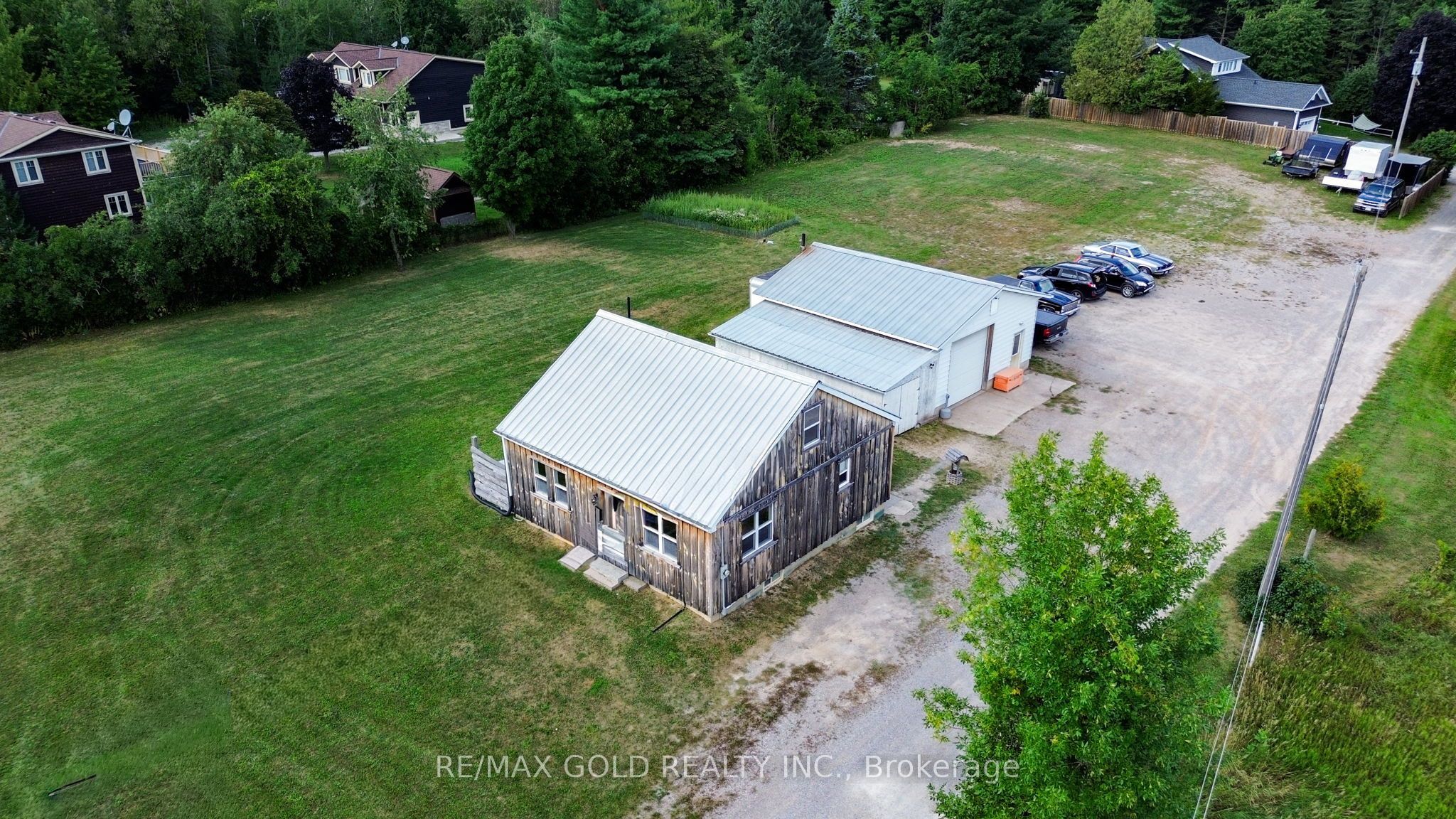 13307 Sixth Line Property Photo 1