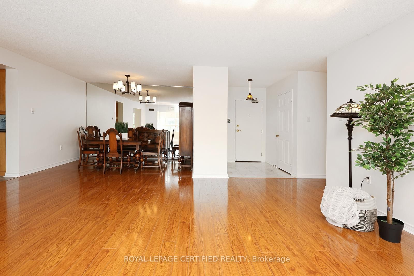 20 Cherrytree Drive 312 Property Photo 13
