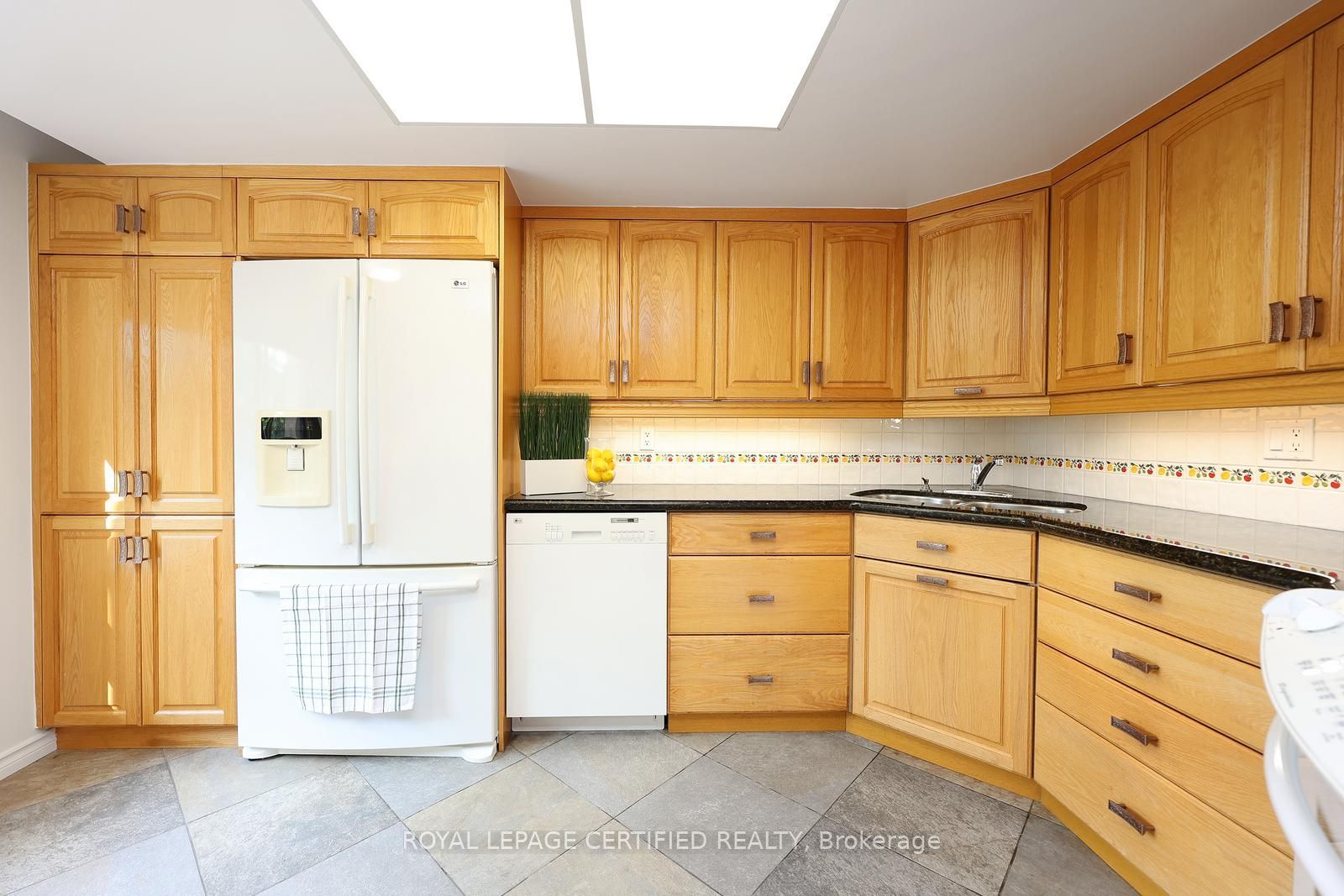 20 Cherrytree Drive 312 Property Photo 20
