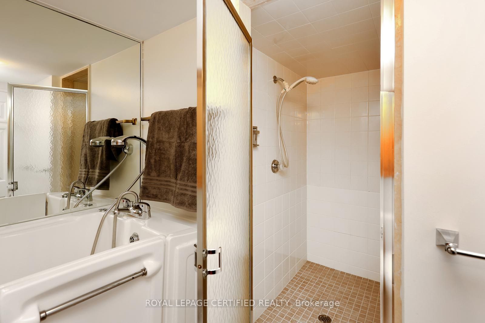 20 Cherrytree Drive 312 Property Photo 34