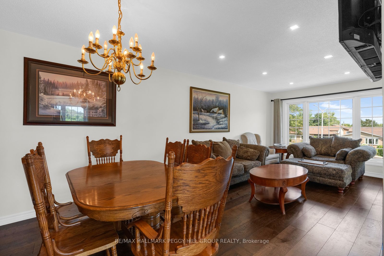 154 Bythia Street Property Photo 6