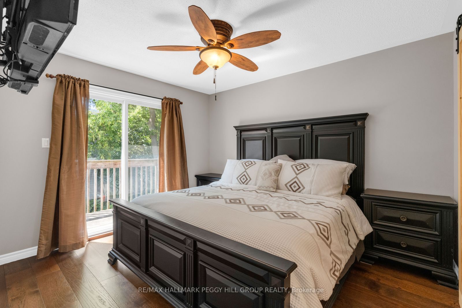 154 Bythia Street Property Photo 7