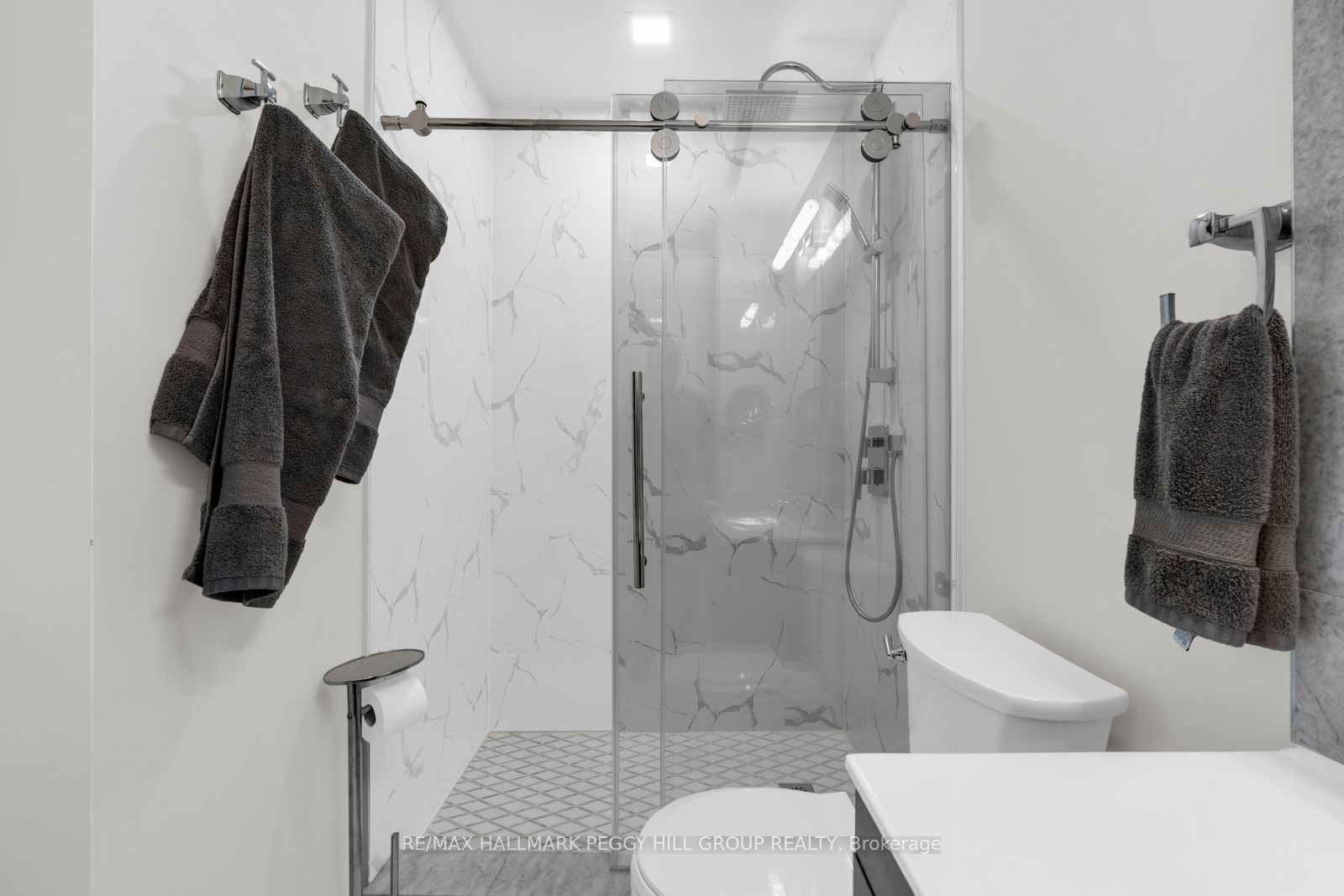 154 Bythia Street Property Photo 8