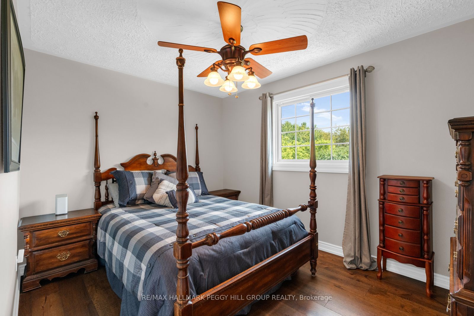 154 Bythia Street Property Photo 11