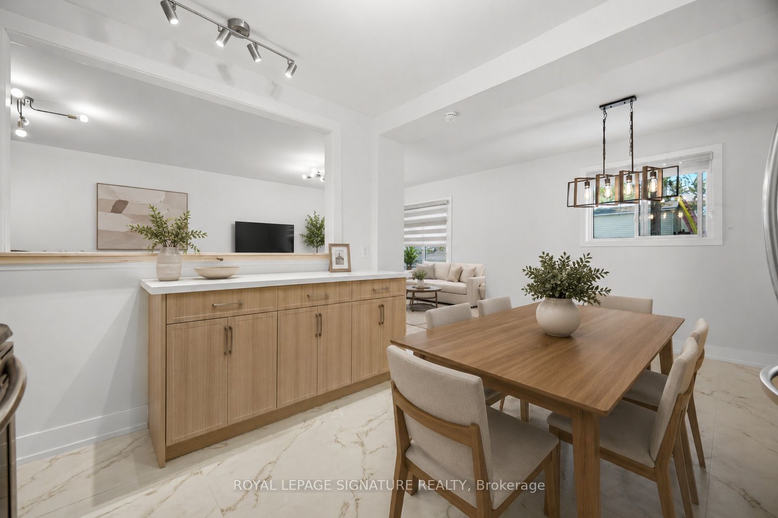 2599 Lundene Road Property Photo 4