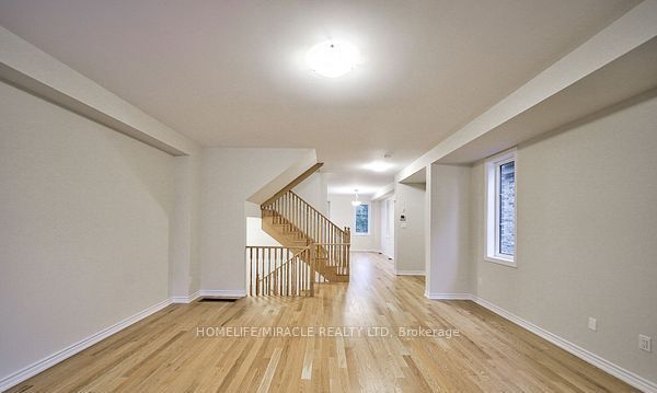 1449 National Common Property Photo 4