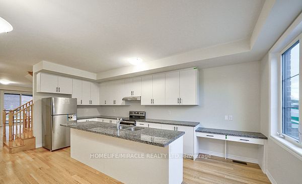 1449 National Common Property Photo 10