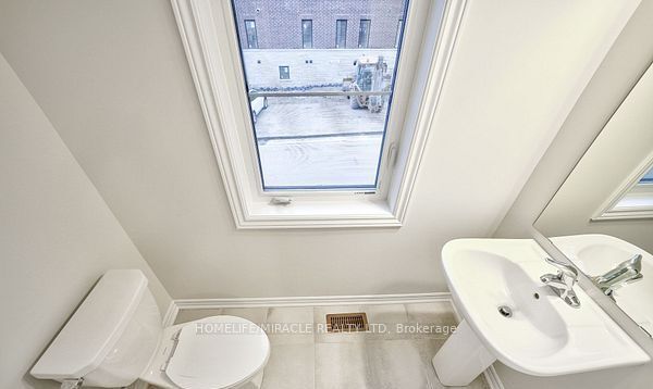 1449 National Common Property Photo 23
