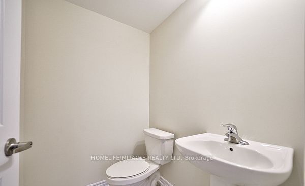 1449 National Common Property Photo 31