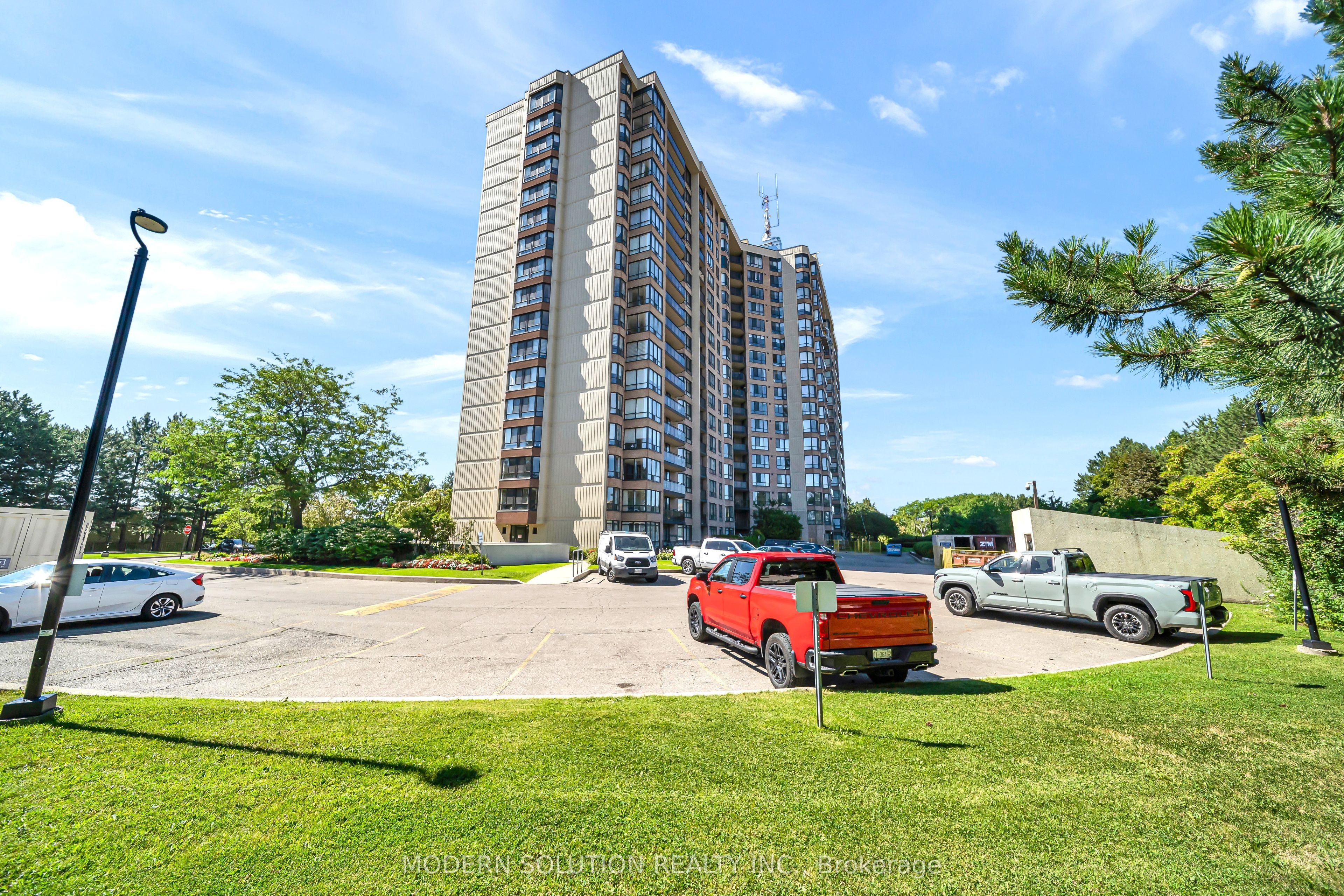20 Cherrytree Drive 501 Property Photo 3