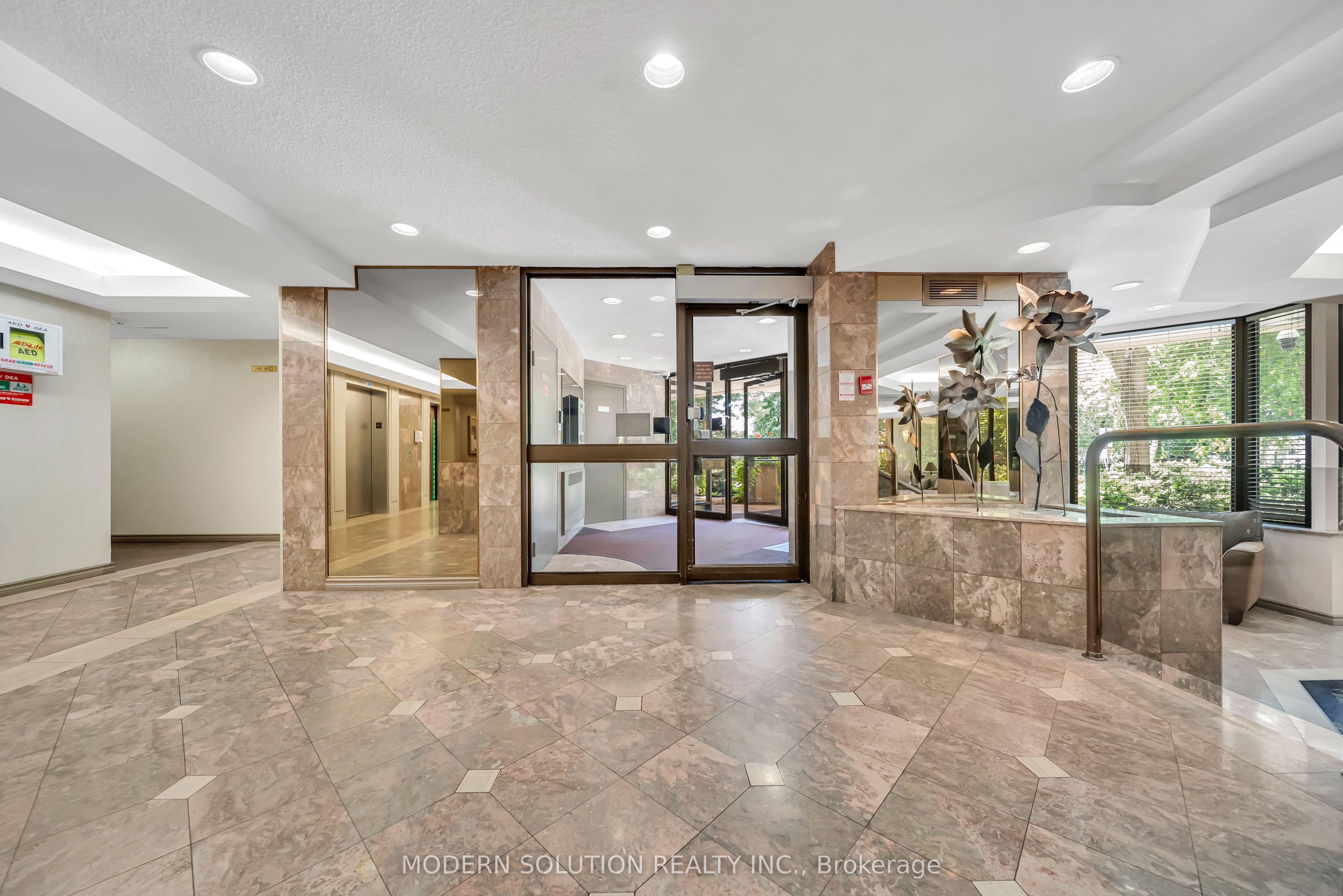 20 Cherrytree Drive 501 Property Photo 8