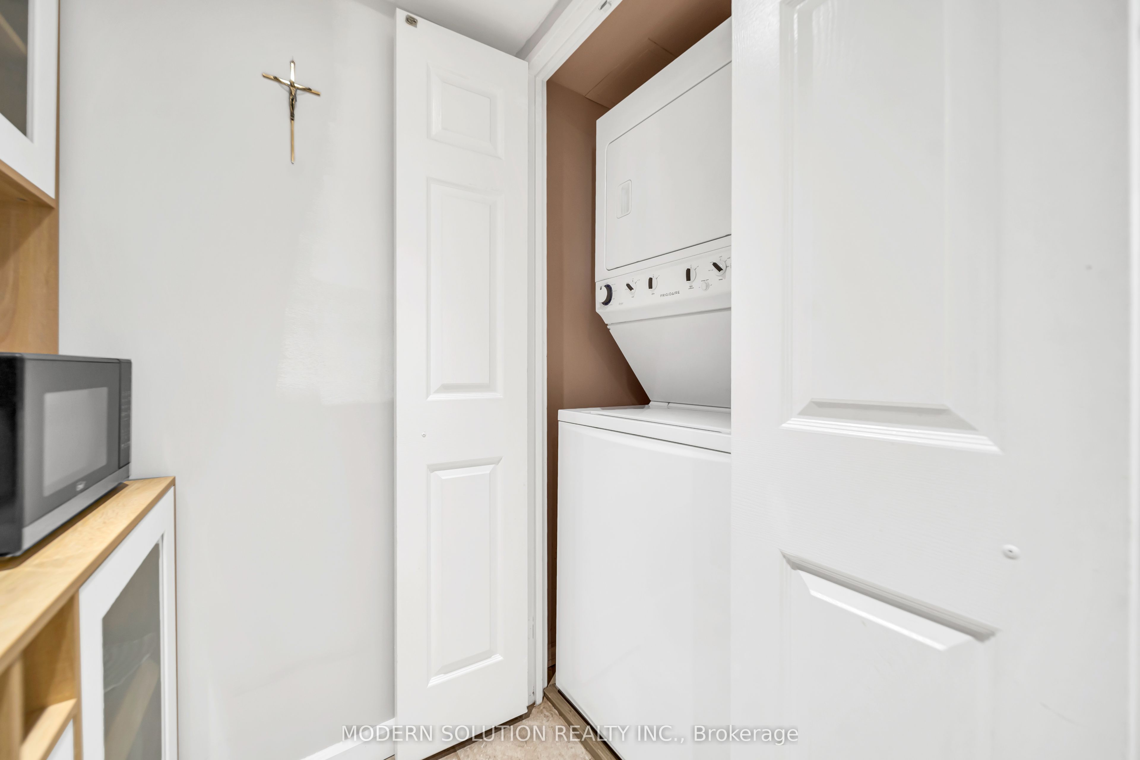 20 Cherrytree Drive 501 Property Photo 24