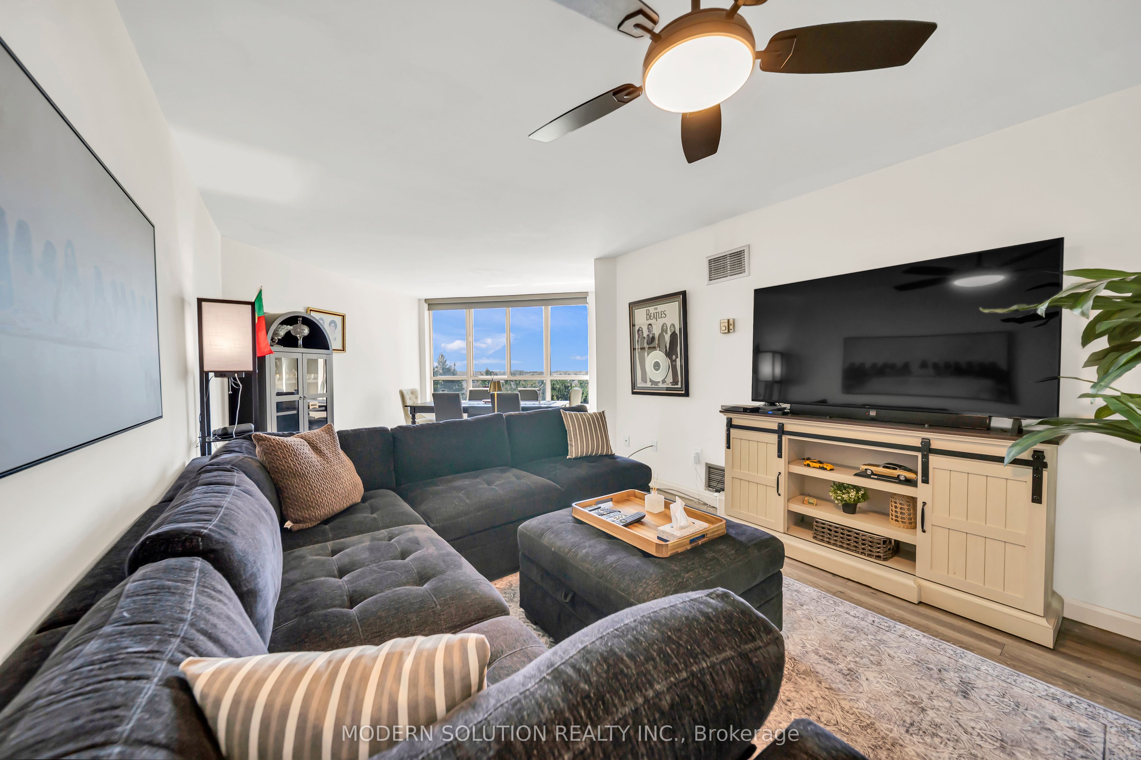 20 Cherrytree Drive 501 Property Photo 38