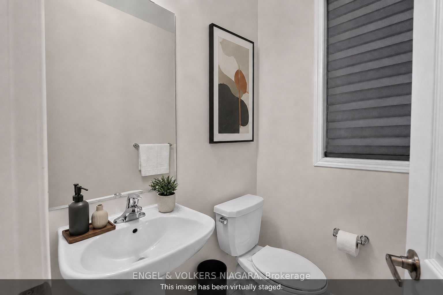 1221 Rose Way S Property Photo 13