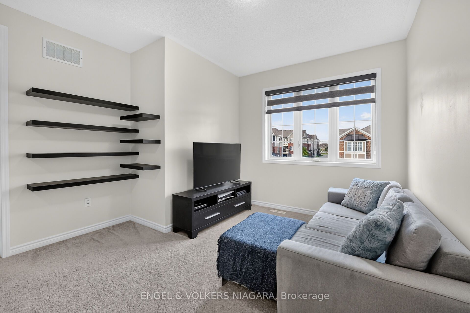 1221 Rose Way S Property Photo 16