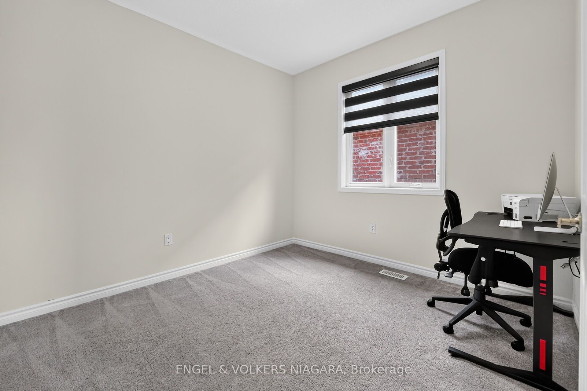 1221 Rose Way S Property Photo 23