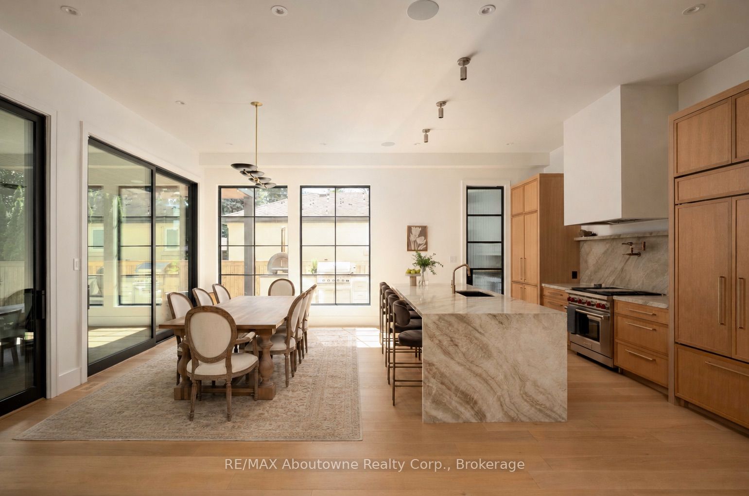 203 Weybourne Road Property Photo 14