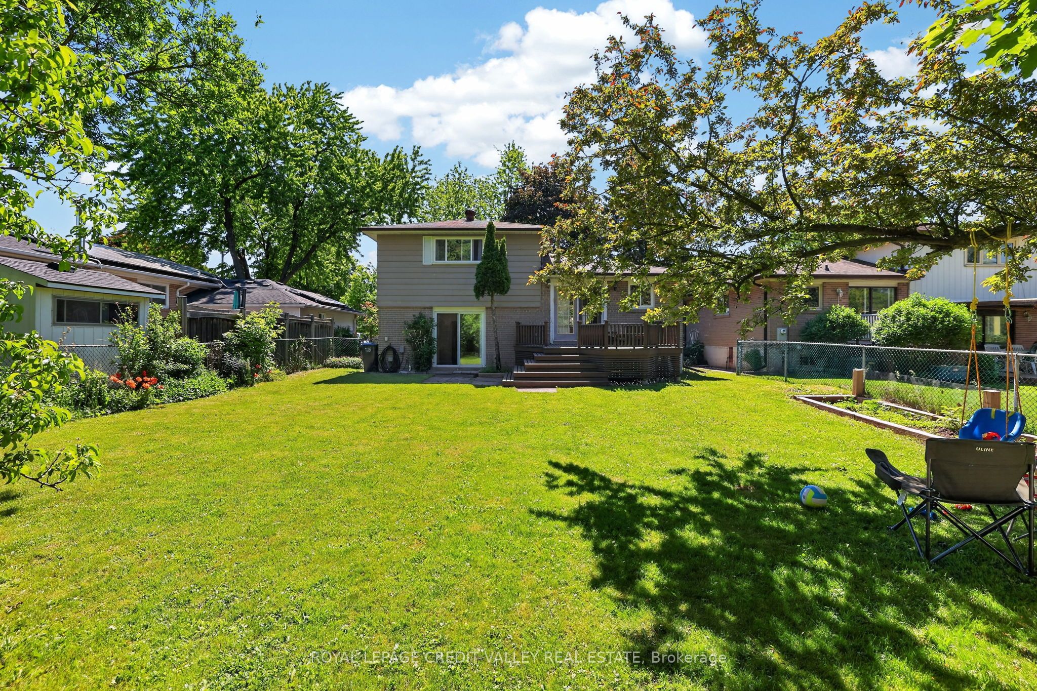 32 Farmington Drive Property Photo 43