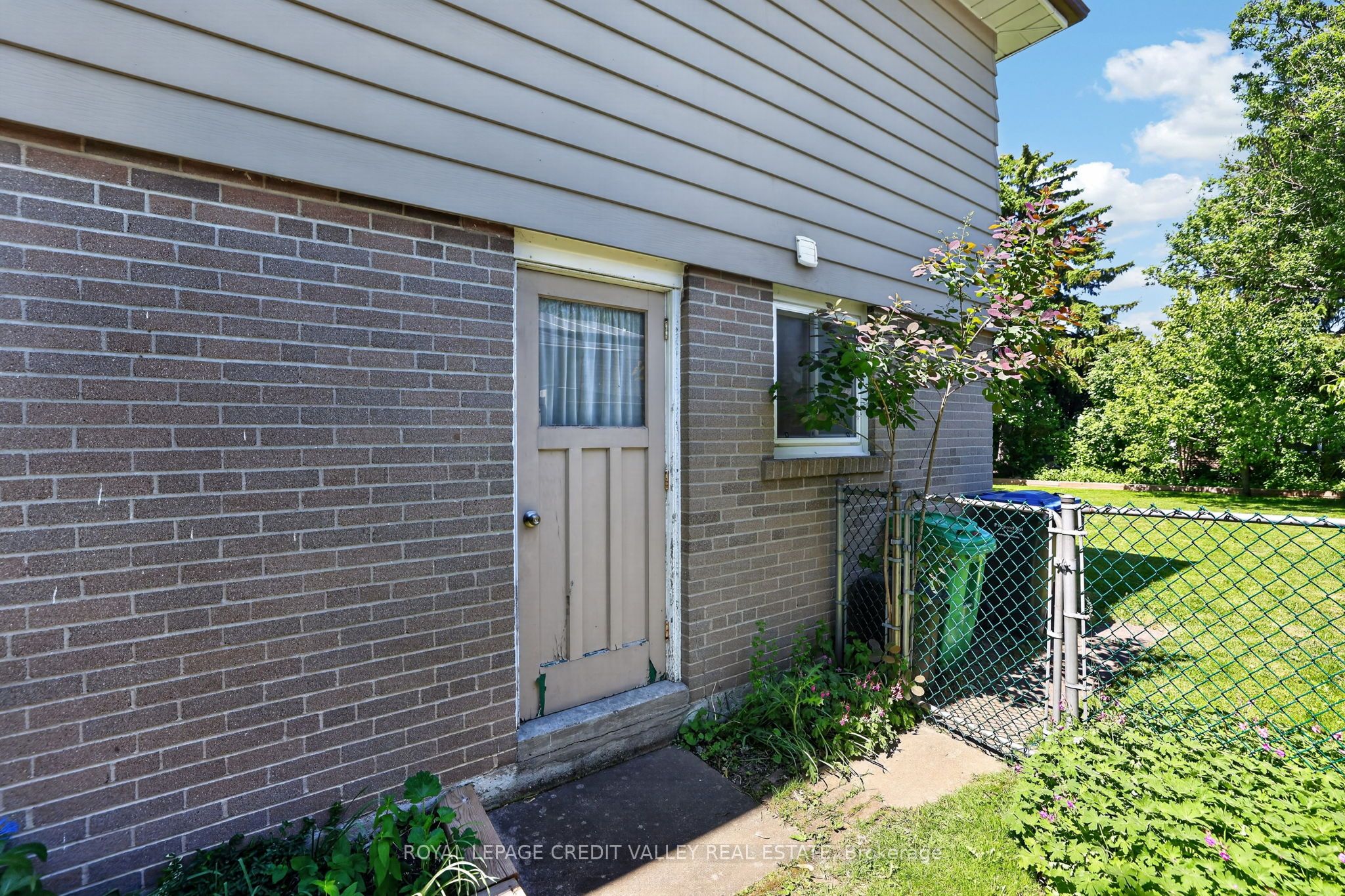 32 Farmington Drive Property Photo 45