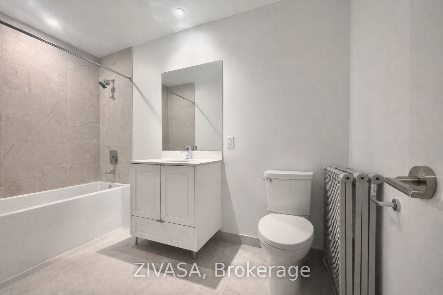 1926 Lakeshore Boulevard W 3911 Property Photo 7