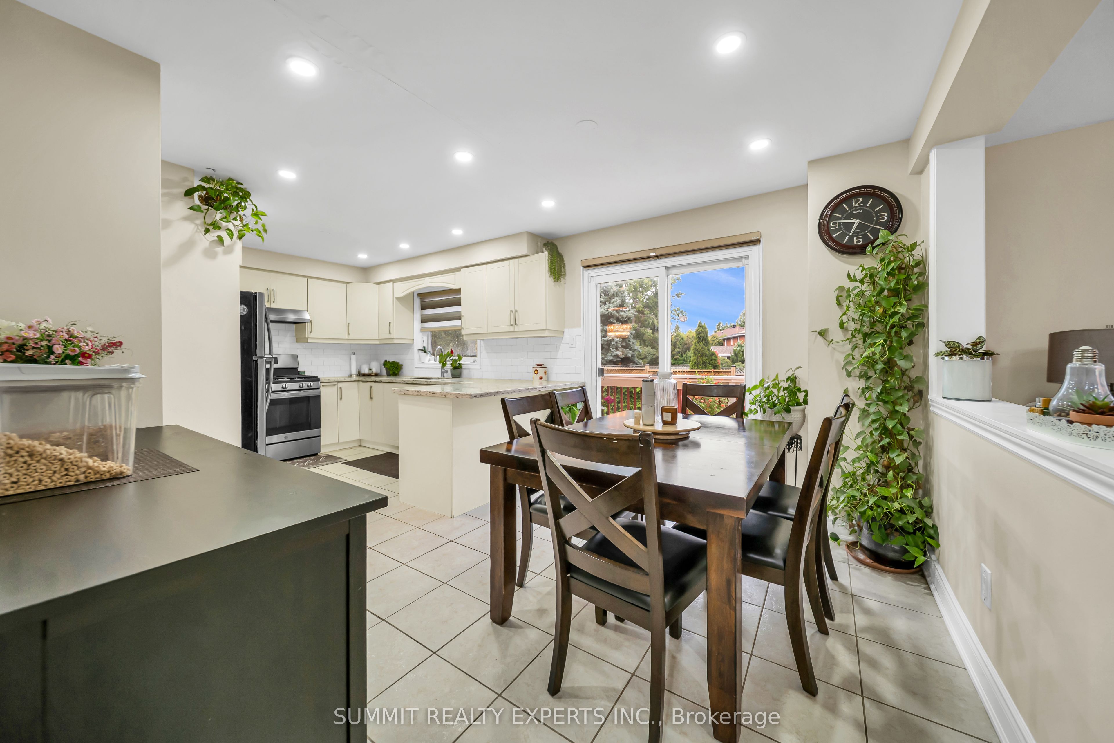 29 Coronation Circle Property Photo 10