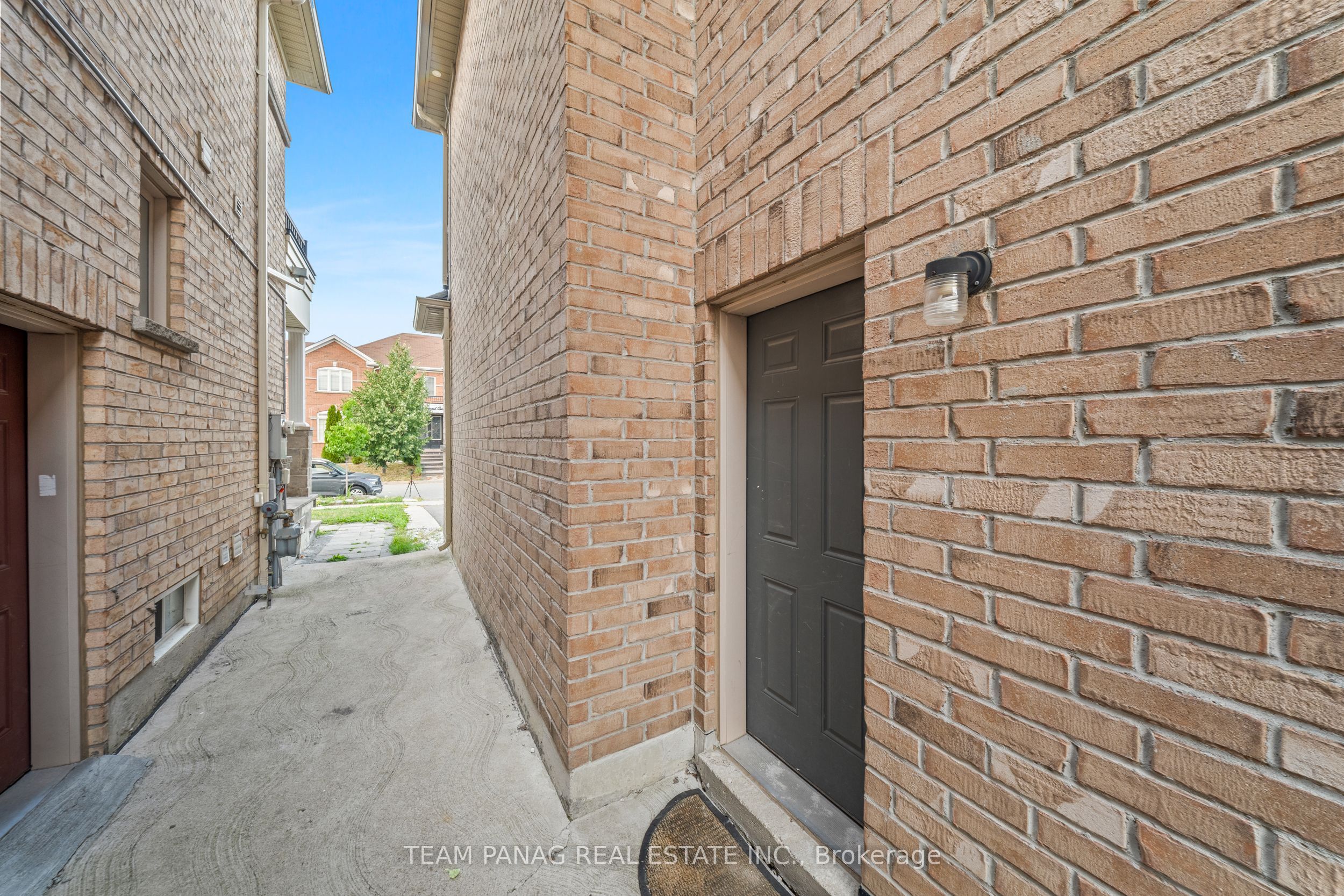 91 Campwood Crescent Property Photo 35