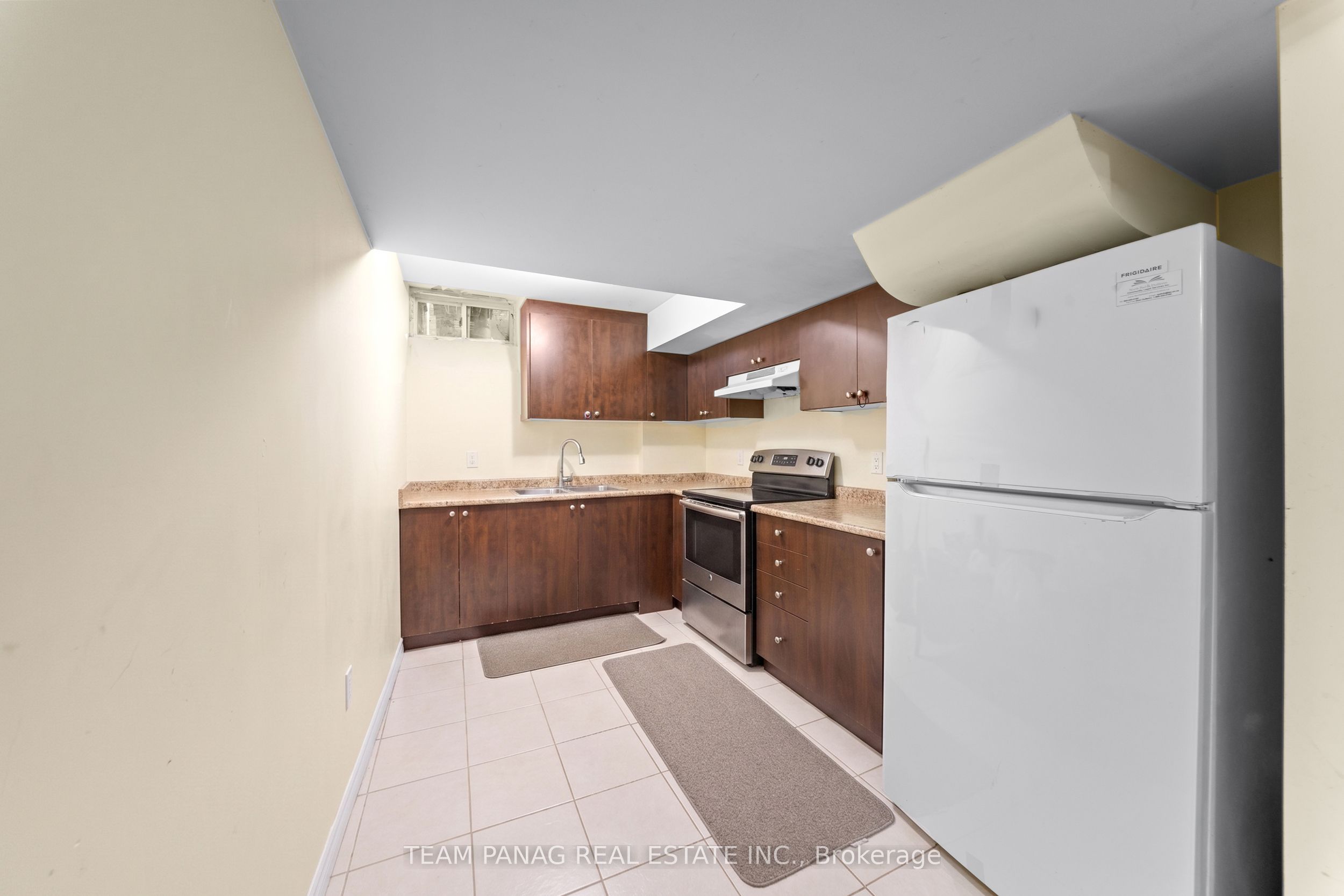 91 Campwood Crescent Property Photo 37