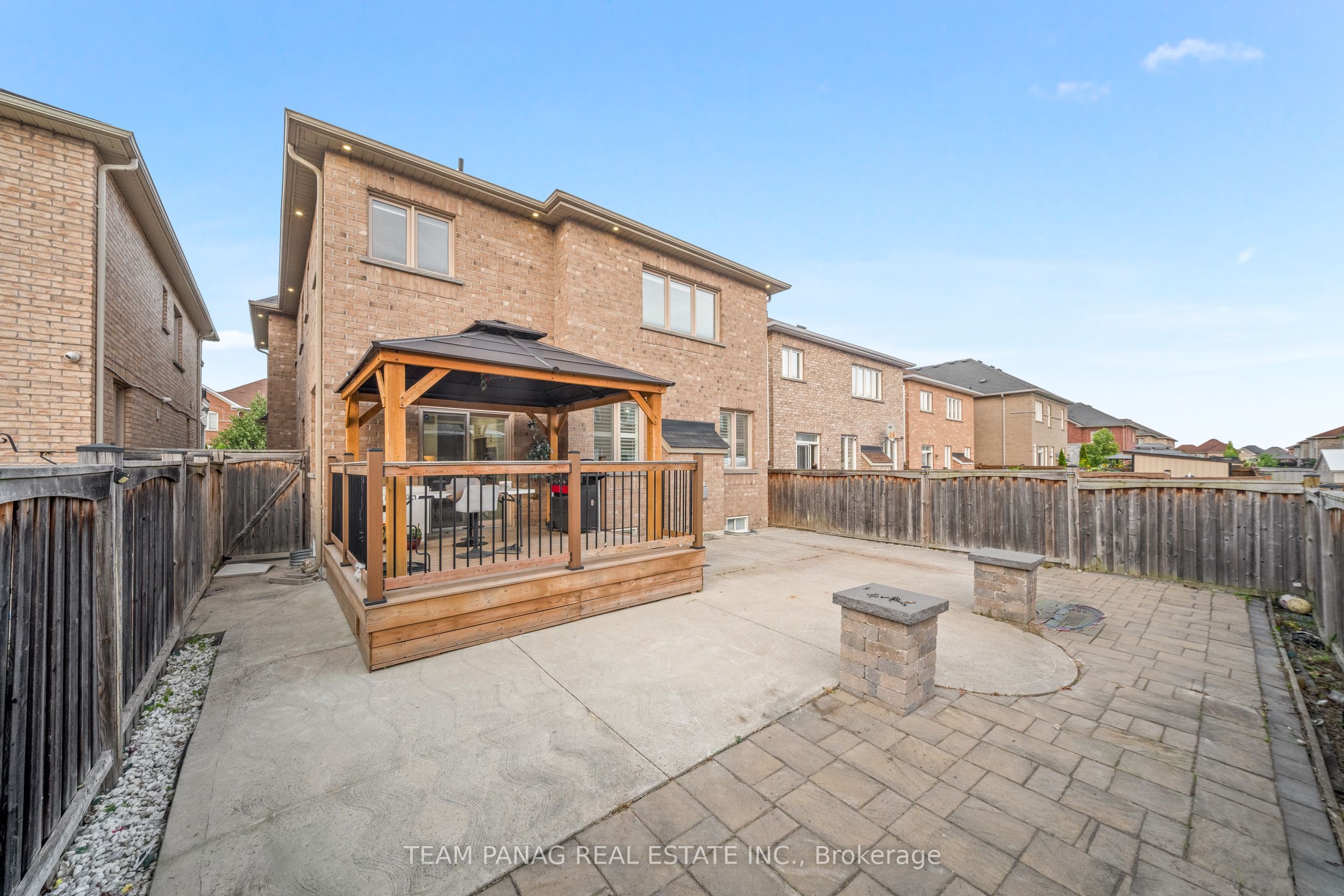 91 Campwood Crescent Property Photo 44