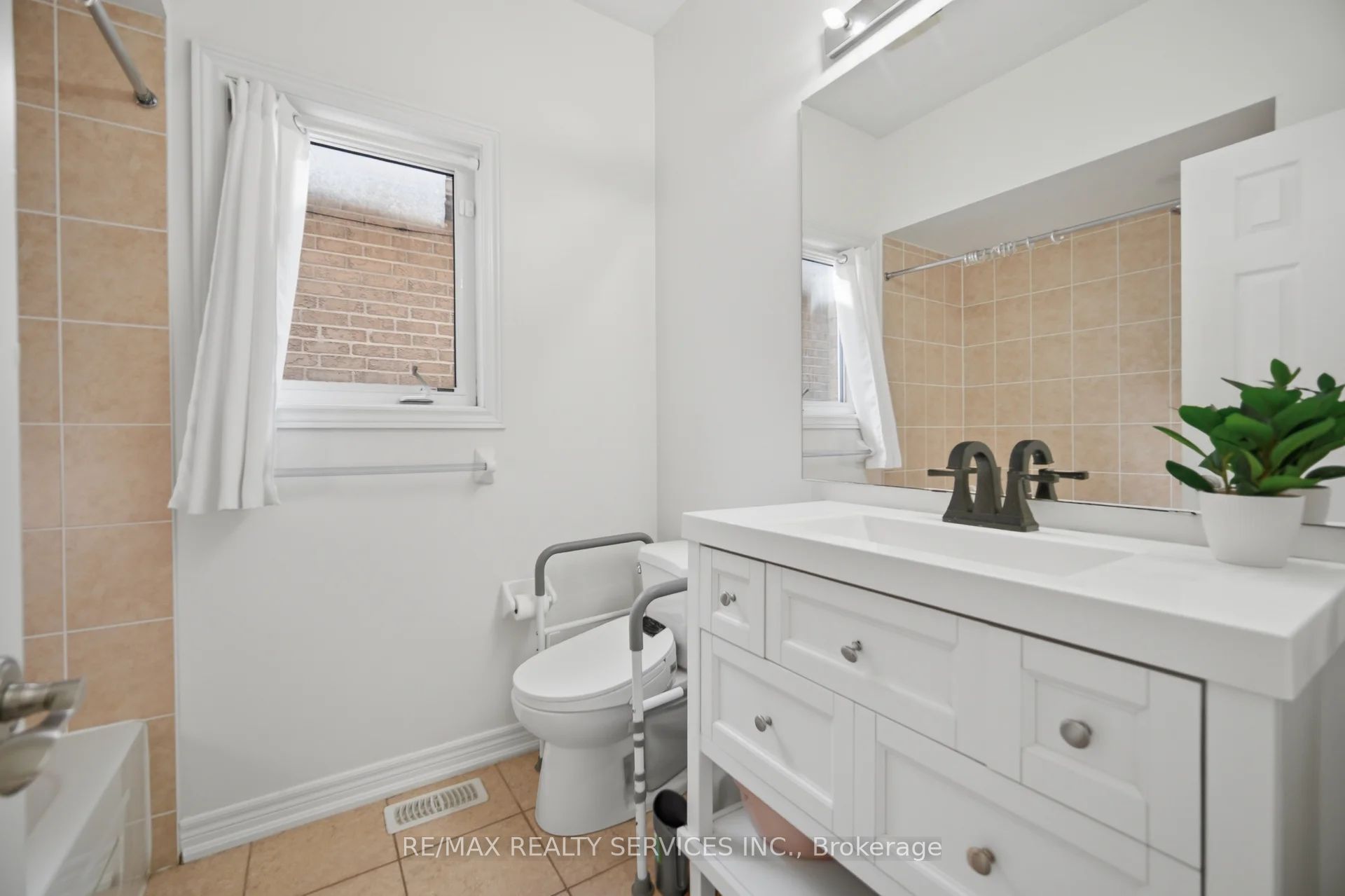 40 Balin Crescent Property Photo 20